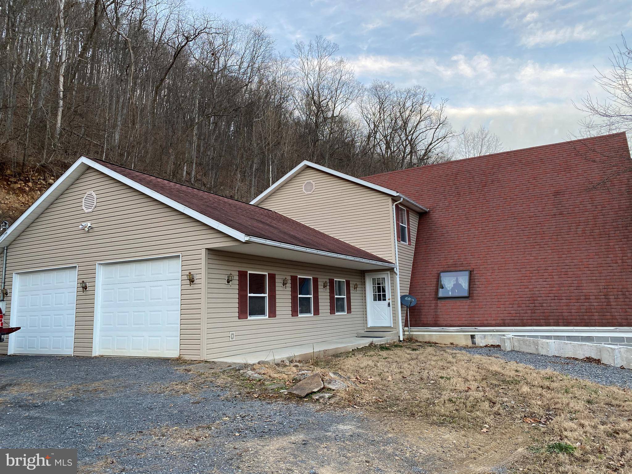 Keyser, WV 26726,474 HIGH KNOB LN