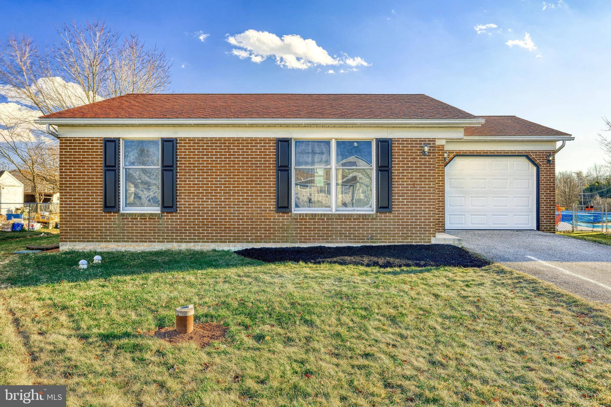 New Oxford, PA 17350,37 ANTLER LN