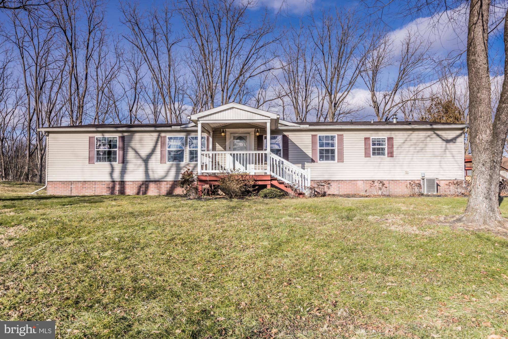 Jonestown, PA 17038,19 HUCKLEBERRY RD