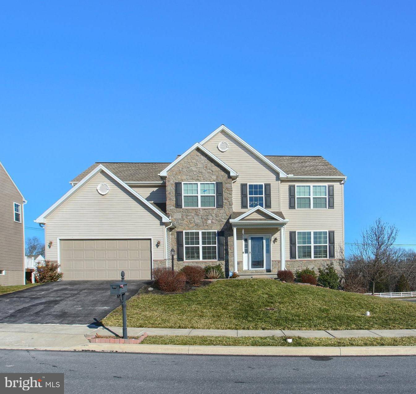 Mechanicsburg, PA 17050,2 REDSTONE CT