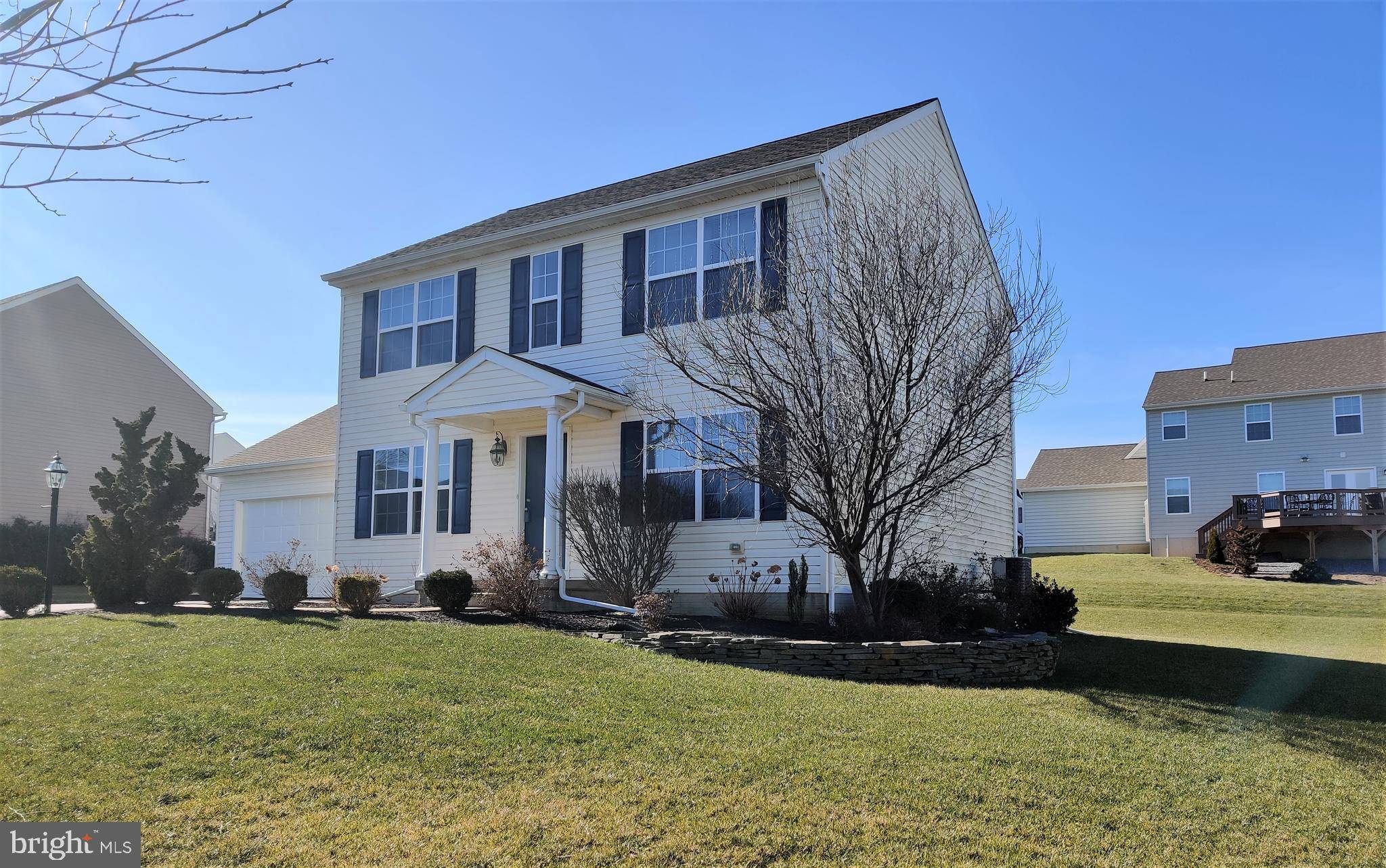 Leola, PA 17540,308 ORCHARD VIEW DR