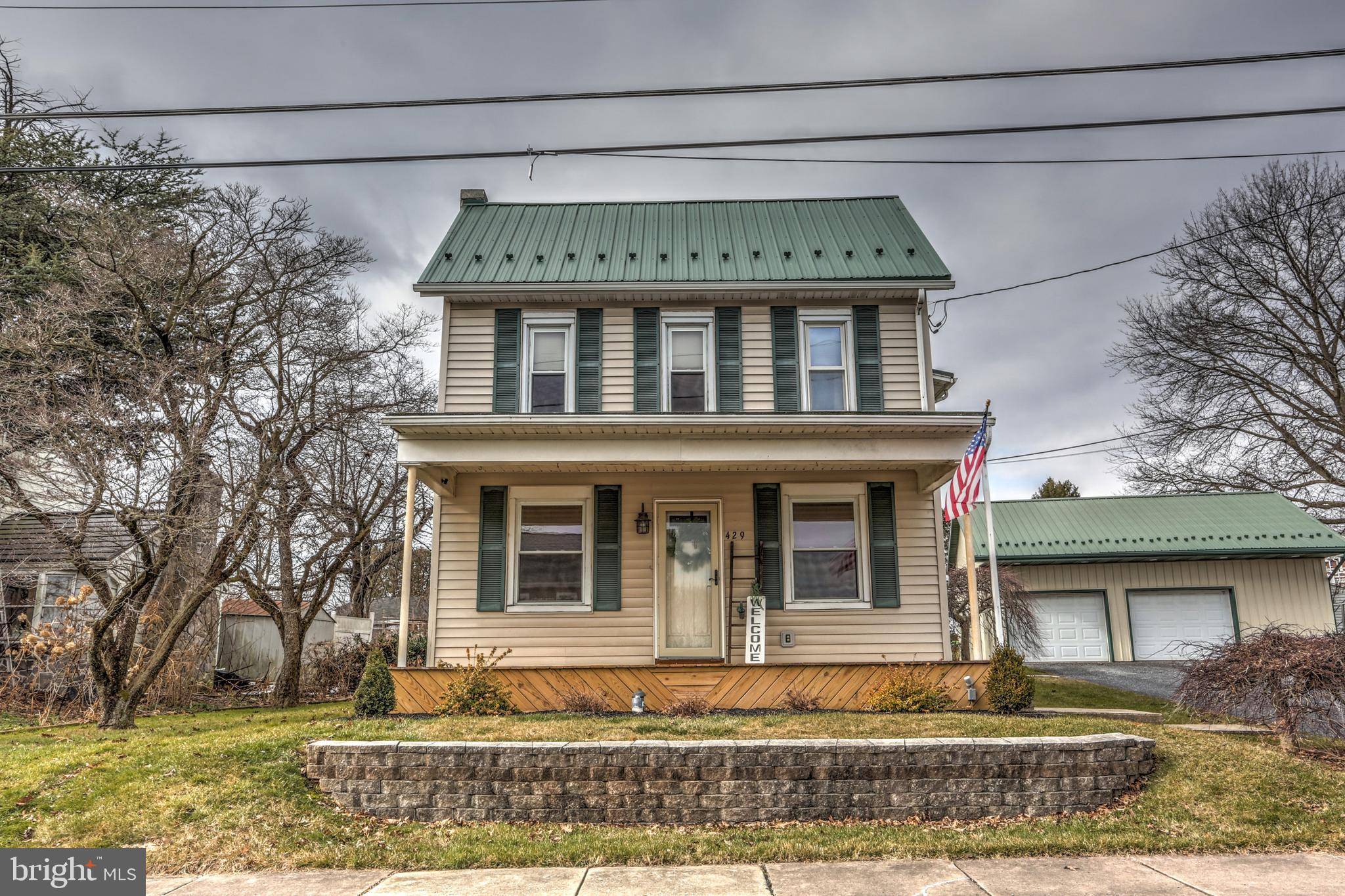 Terre Hill, PA 17581,429 MAPLE ST