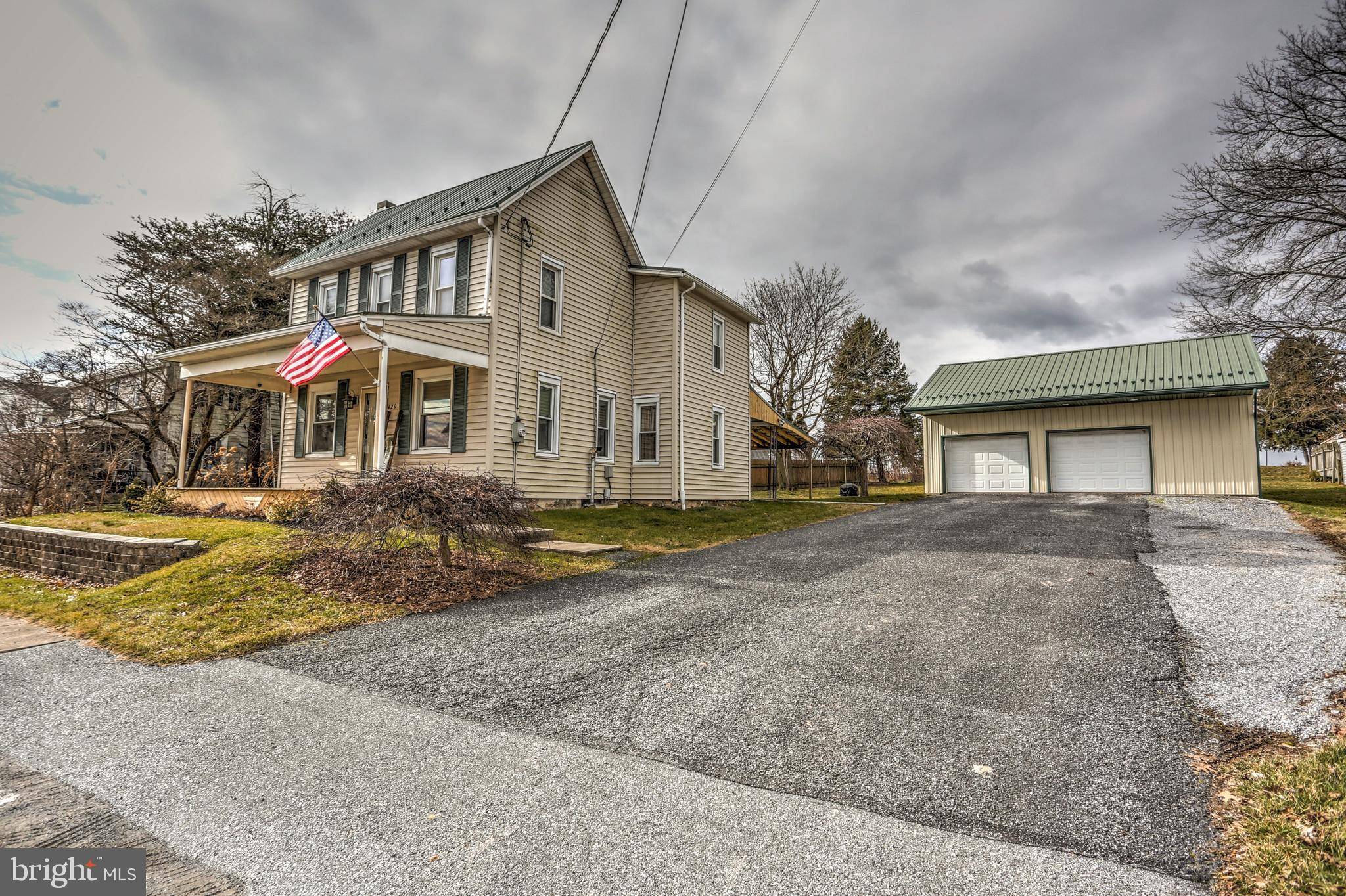 Terre Hill, PA 17581,429 MAPLE ST