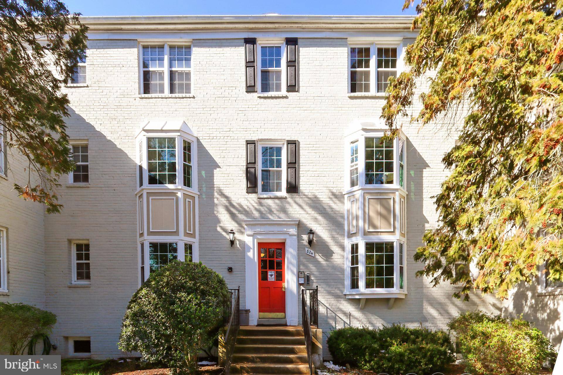 Arlington, VA 22204,824 S ARLINGTON MILL DR #1-301