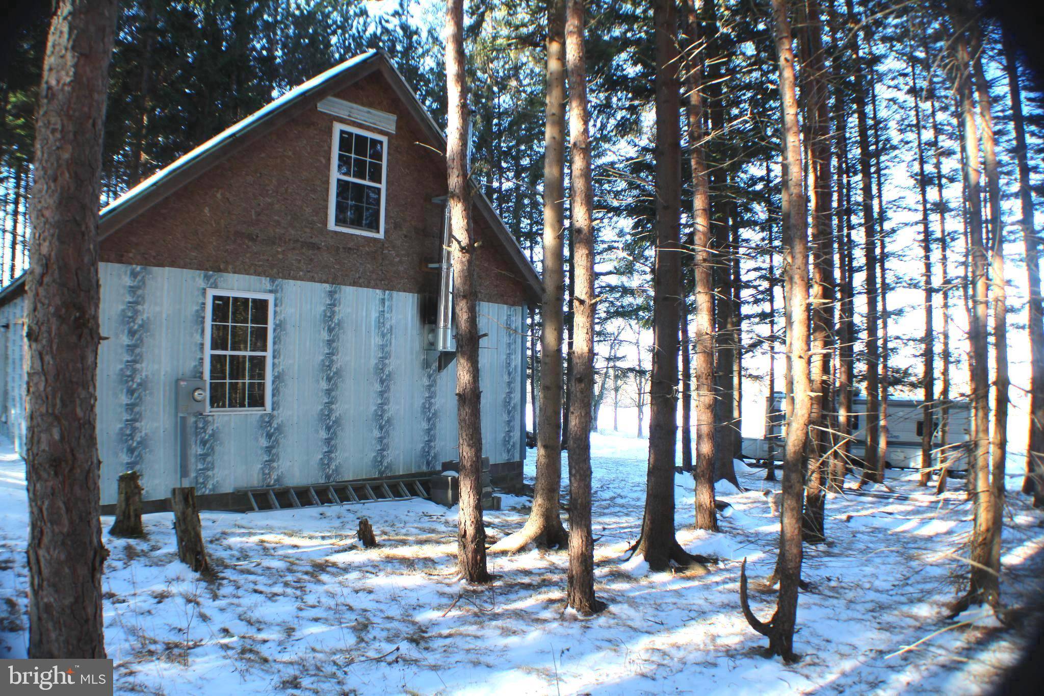 Mount Storm, WV 26739,3190 GRASSY RIDGE