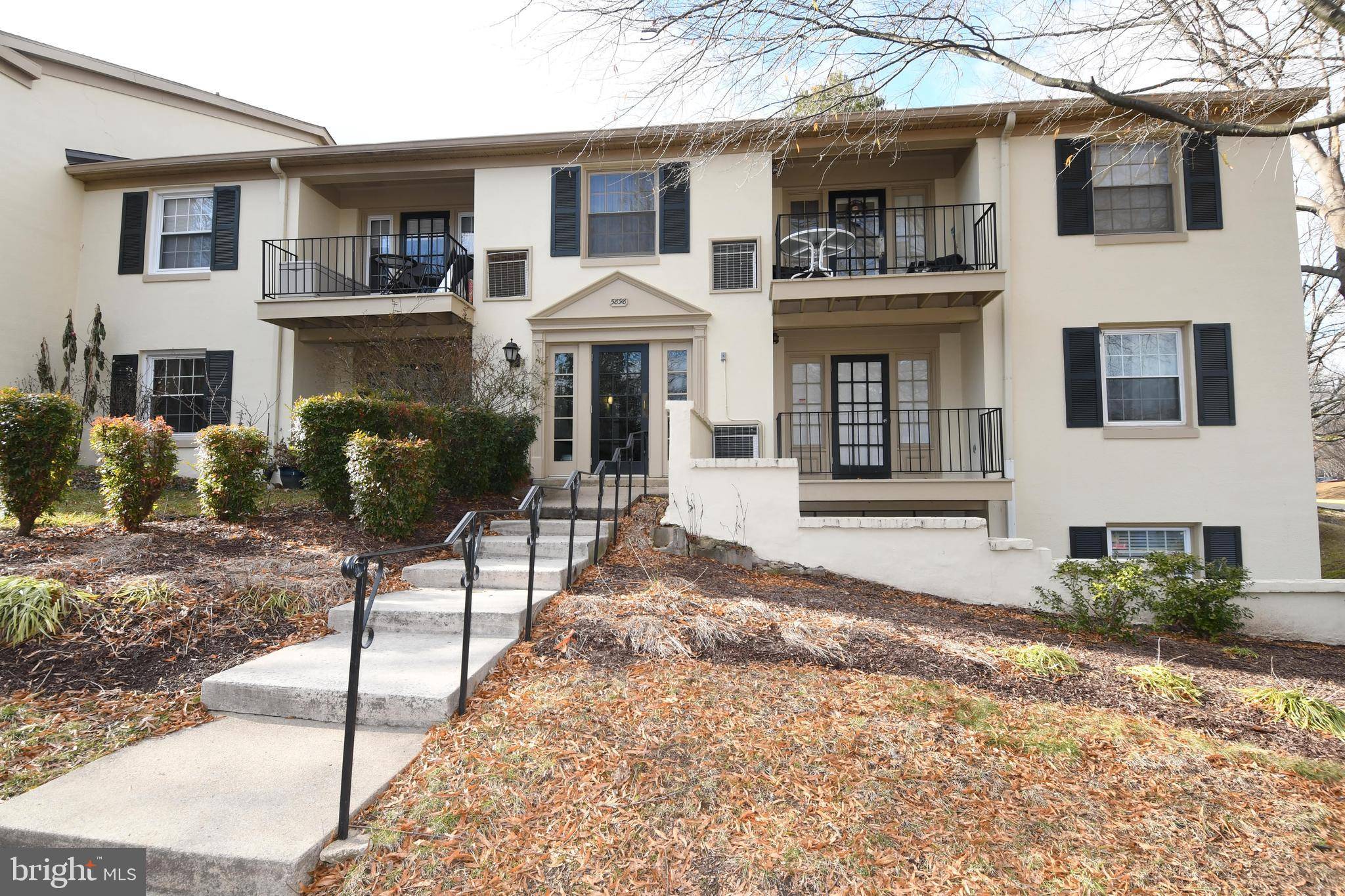 Springfield, VA 22152,5898-J SURREY HILL PL #686