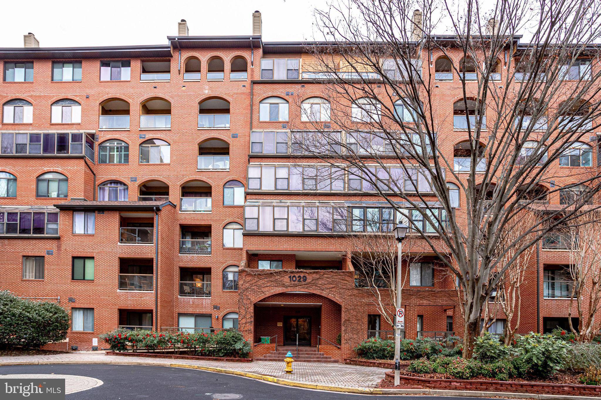 Arlington, VA 22201,1029 N STUART ST #209