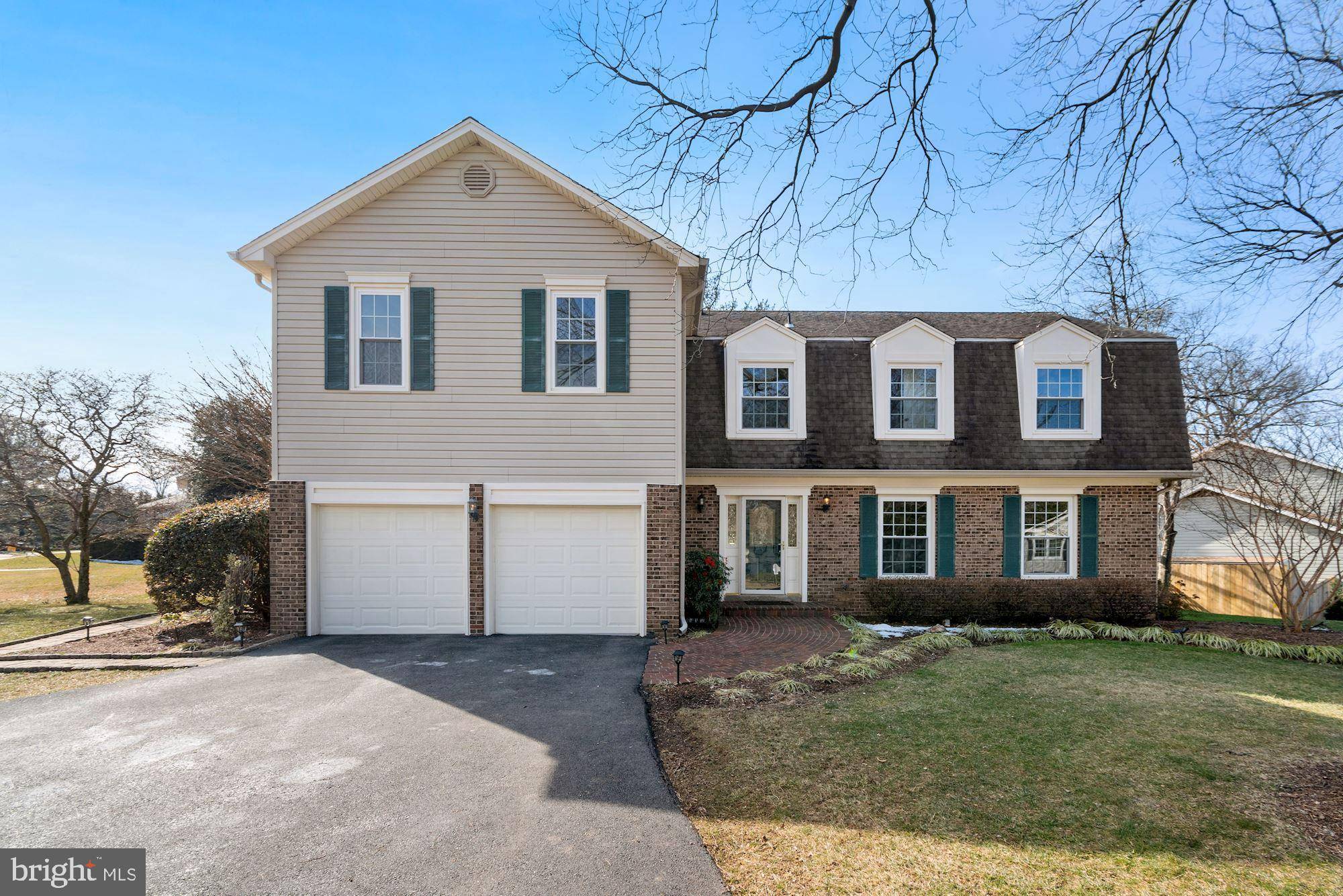 Vienna, VA 22181,2687 OAKTON GLEN DR