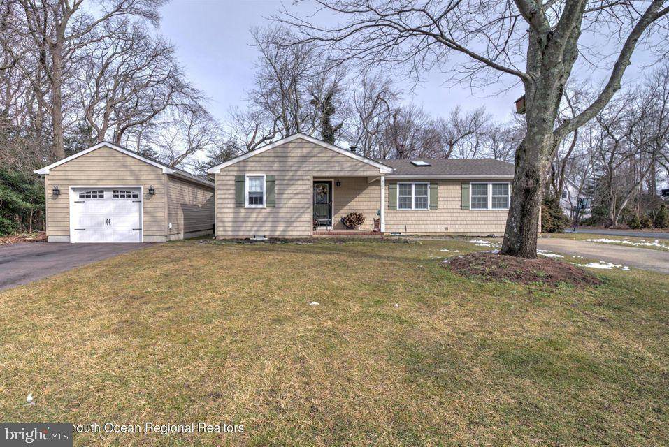 Forked River, NJ 08731,412 CONIFER DR