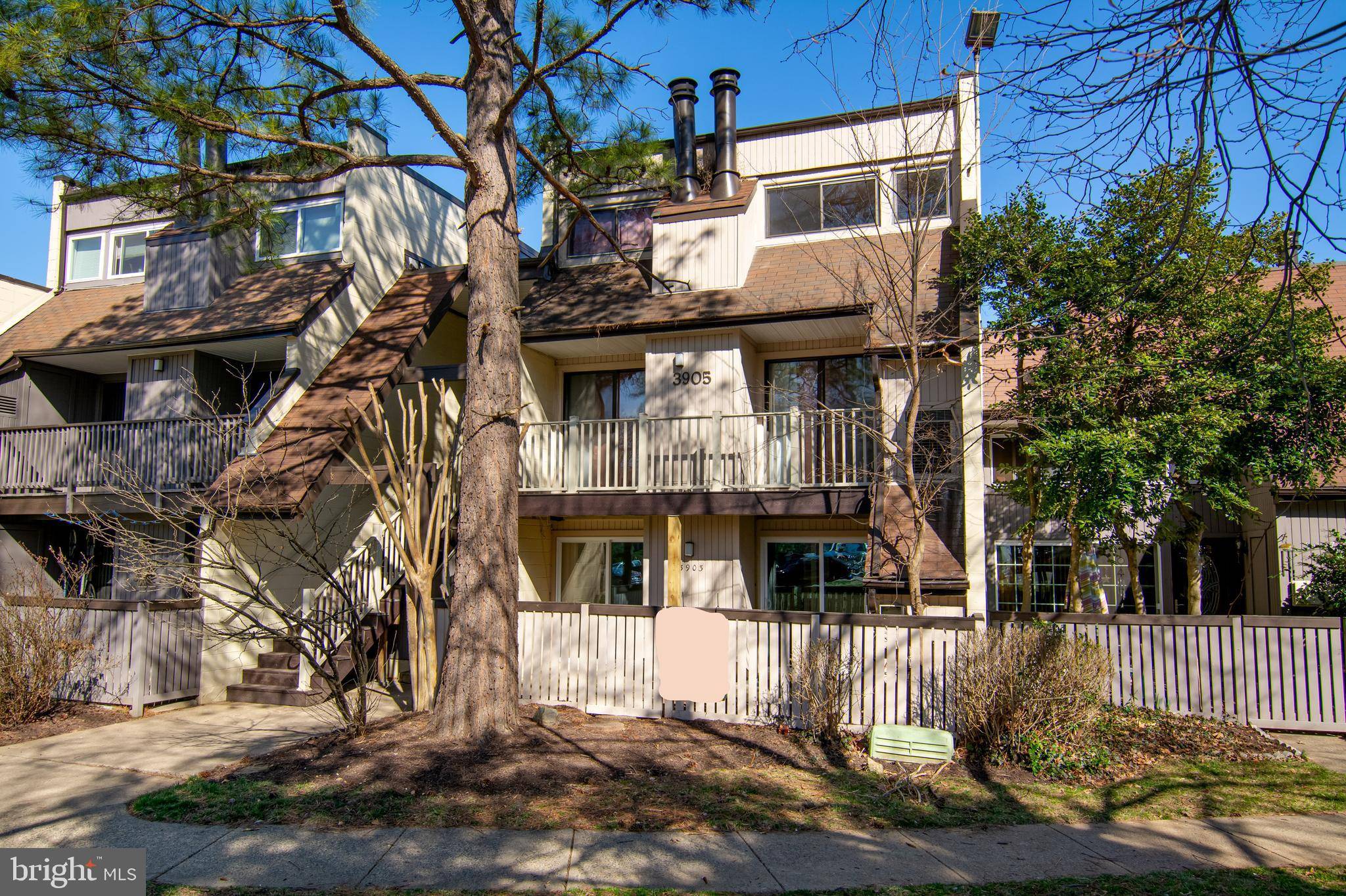 Alexandria, VA 22309,3903 EL CAMINO PL #22