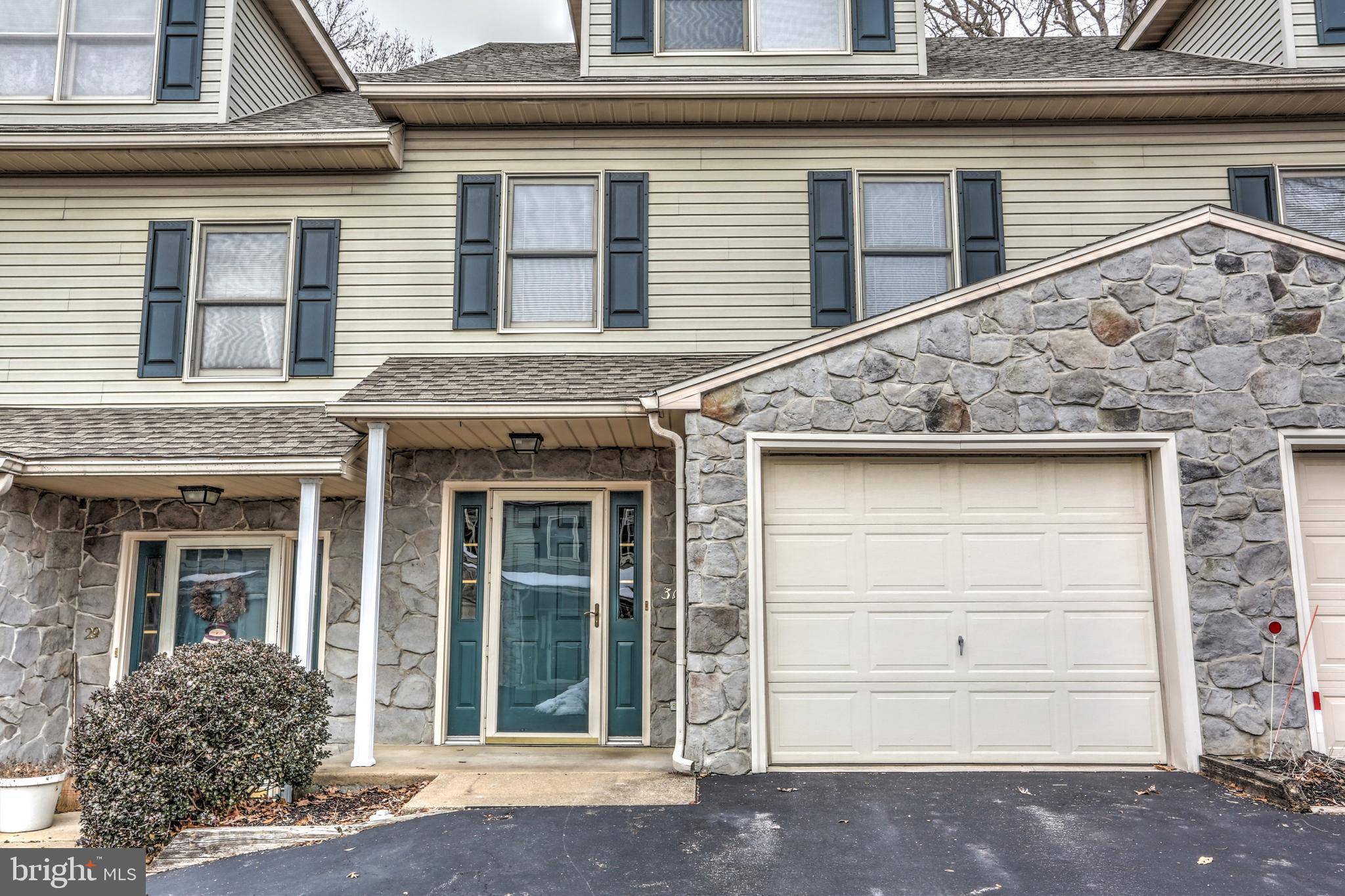 Leola, PA 17540,31 LAUREL RDG