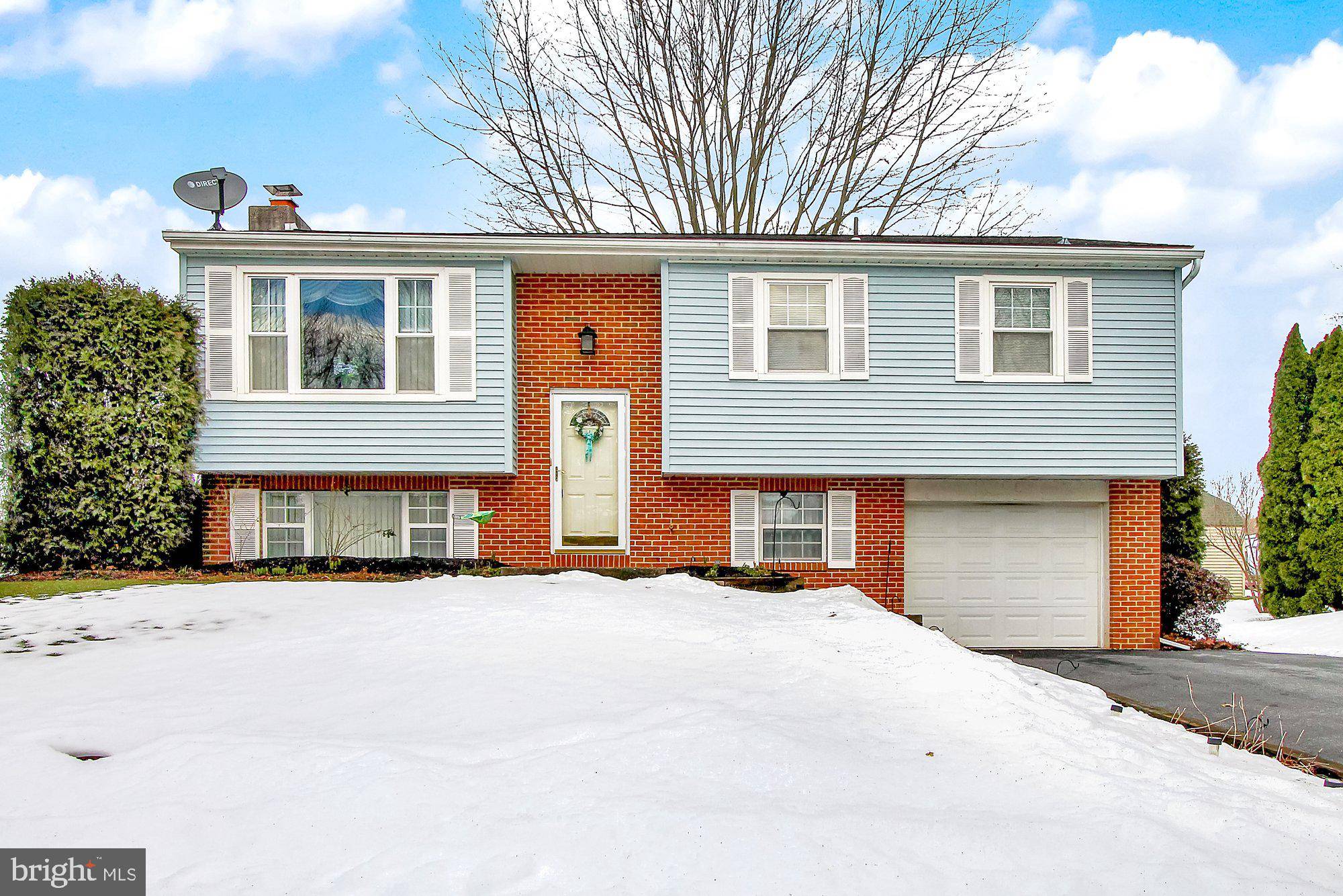 Oley, PA 19547,5 SURREY CT