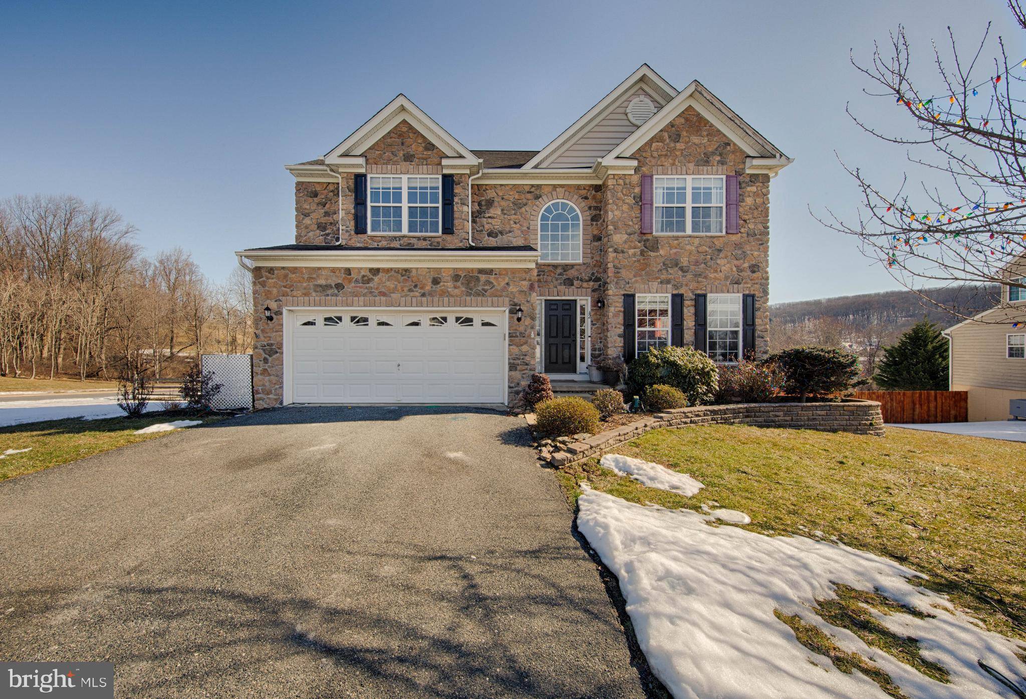 Delta, PA 17314,42 MISTY HILL DR