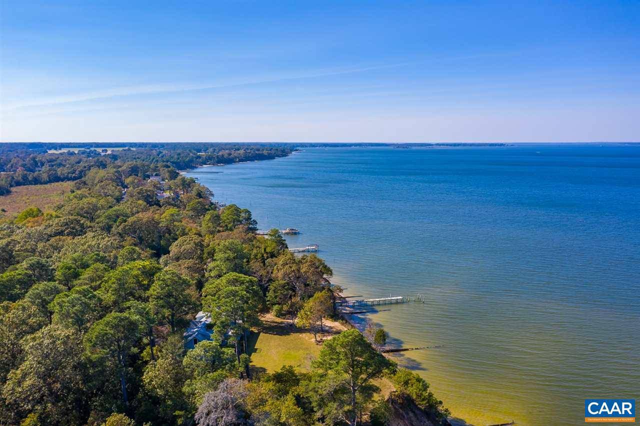 Deltaville, VA 23043,522 FELTON DR