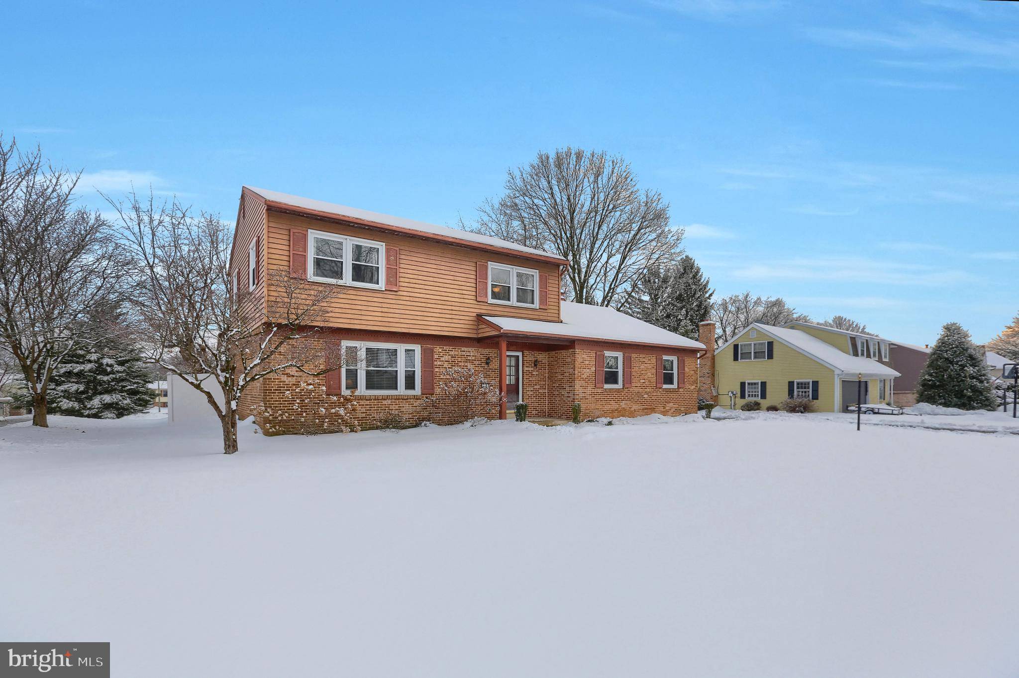 Leola, PA 17540,278 ROBIN DALE DR