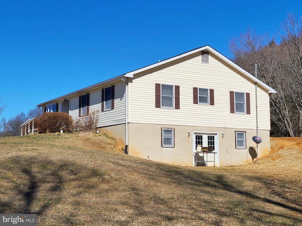 Bentonville, VA 22610,95 ROUND MOUNTAIN LN