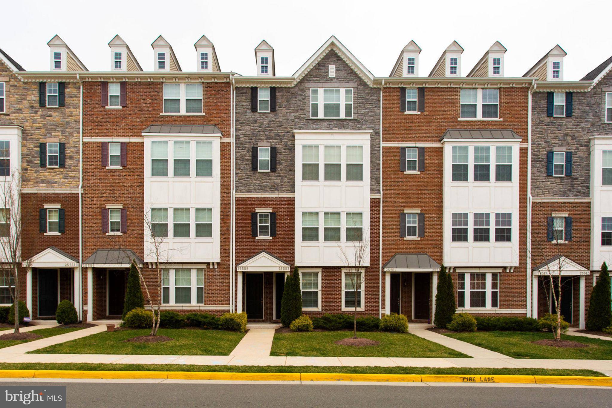 Chantilly, VA 20152,25553 FELTRE TER