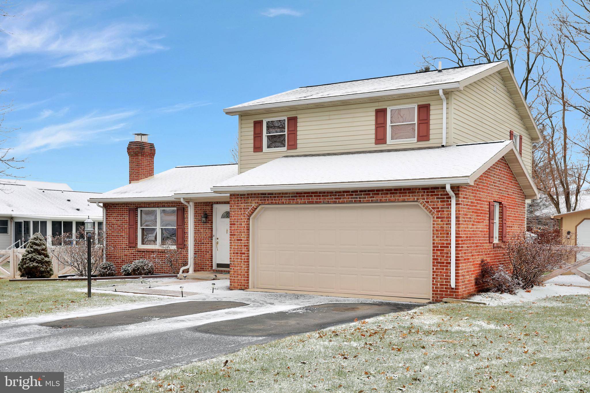 Shippensburg, PA 17257,18 PIN OAK CT