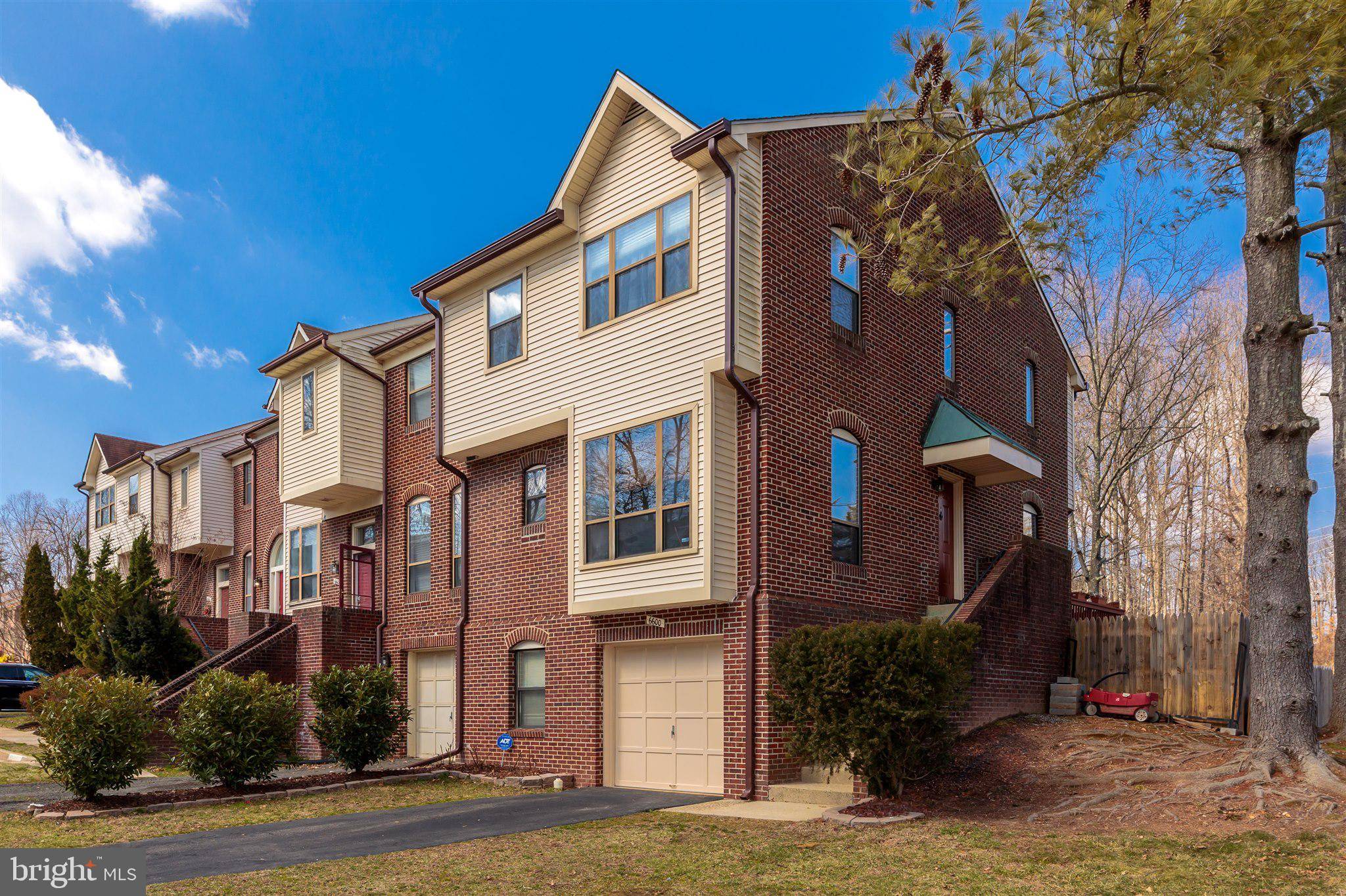 Springfield, VA 22152,6600 WESTBURY OAKS CT