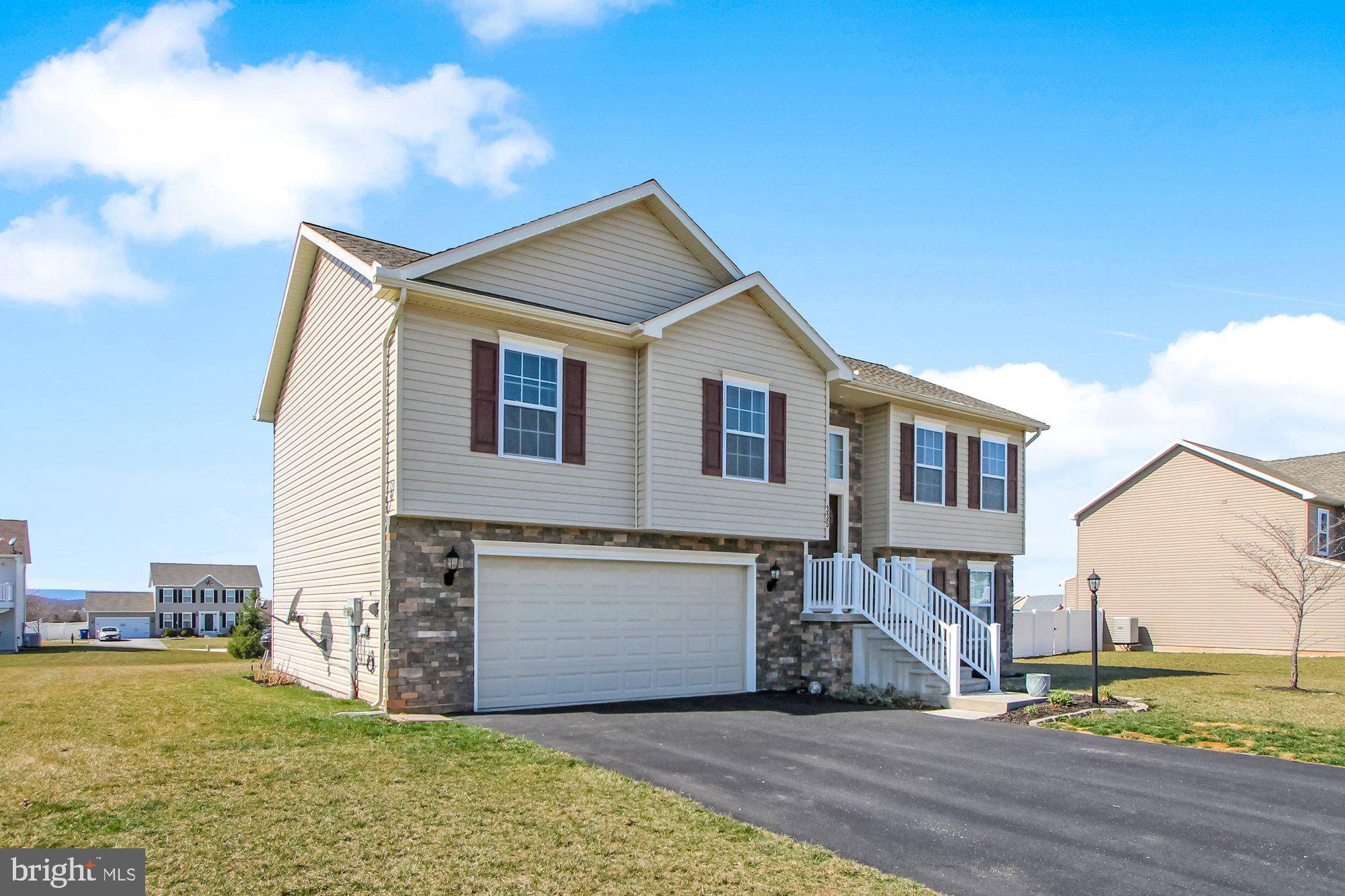 Gettysburg, PA 17325,335 W CREST VIEW LN