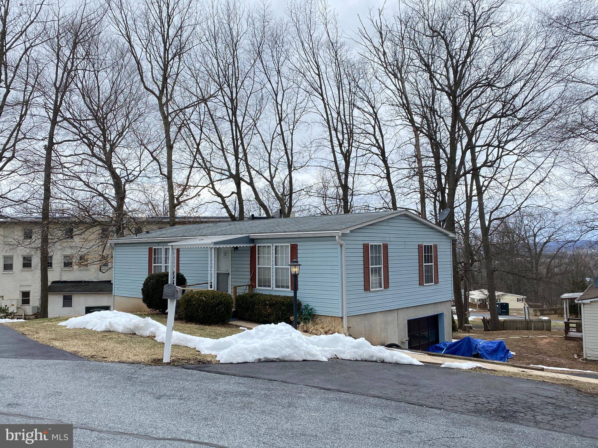 Stevens, PA 17578,5 STACEY CT