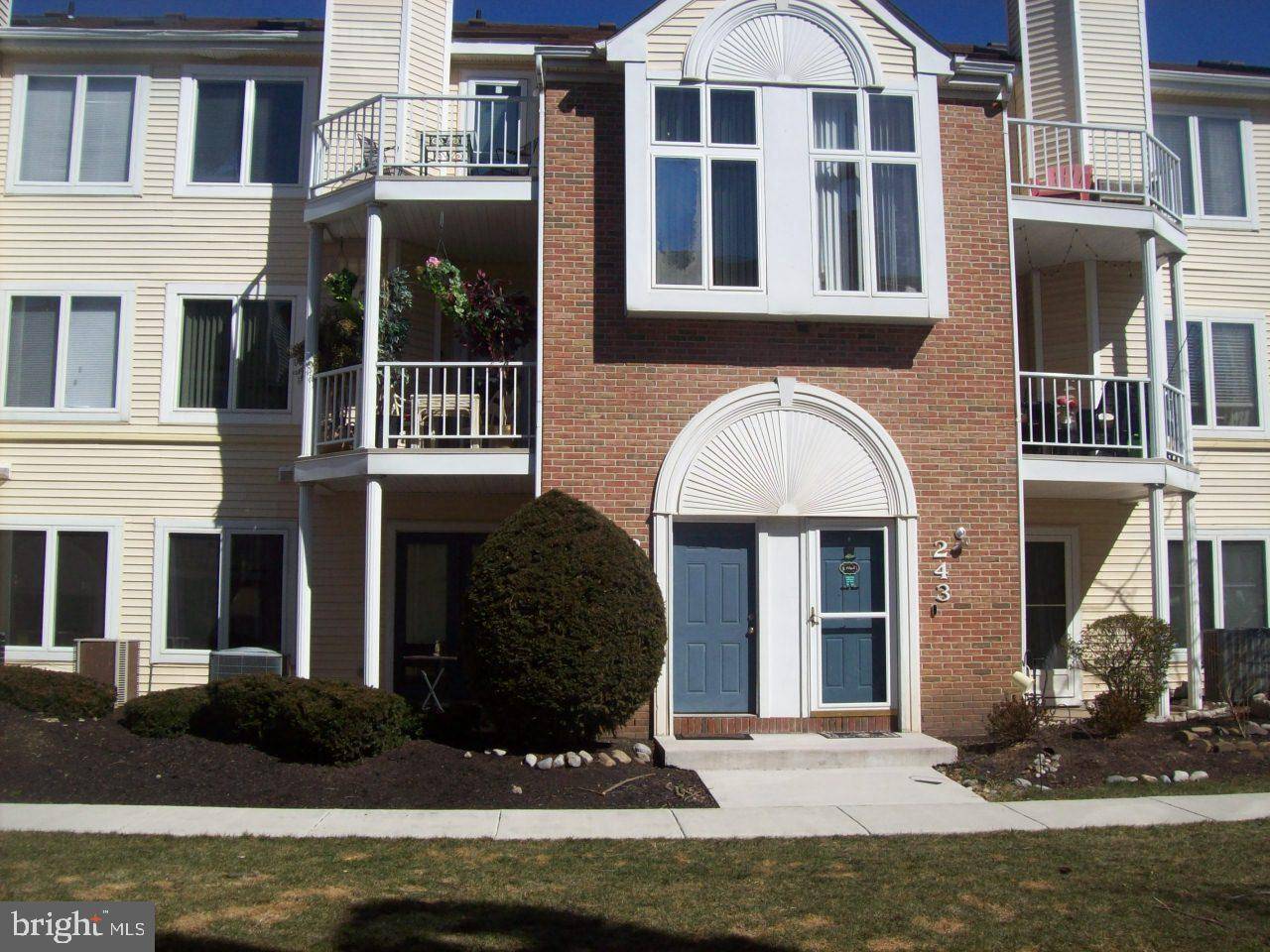 Levittown, PA 19057,241 JENNIFER CT #1318