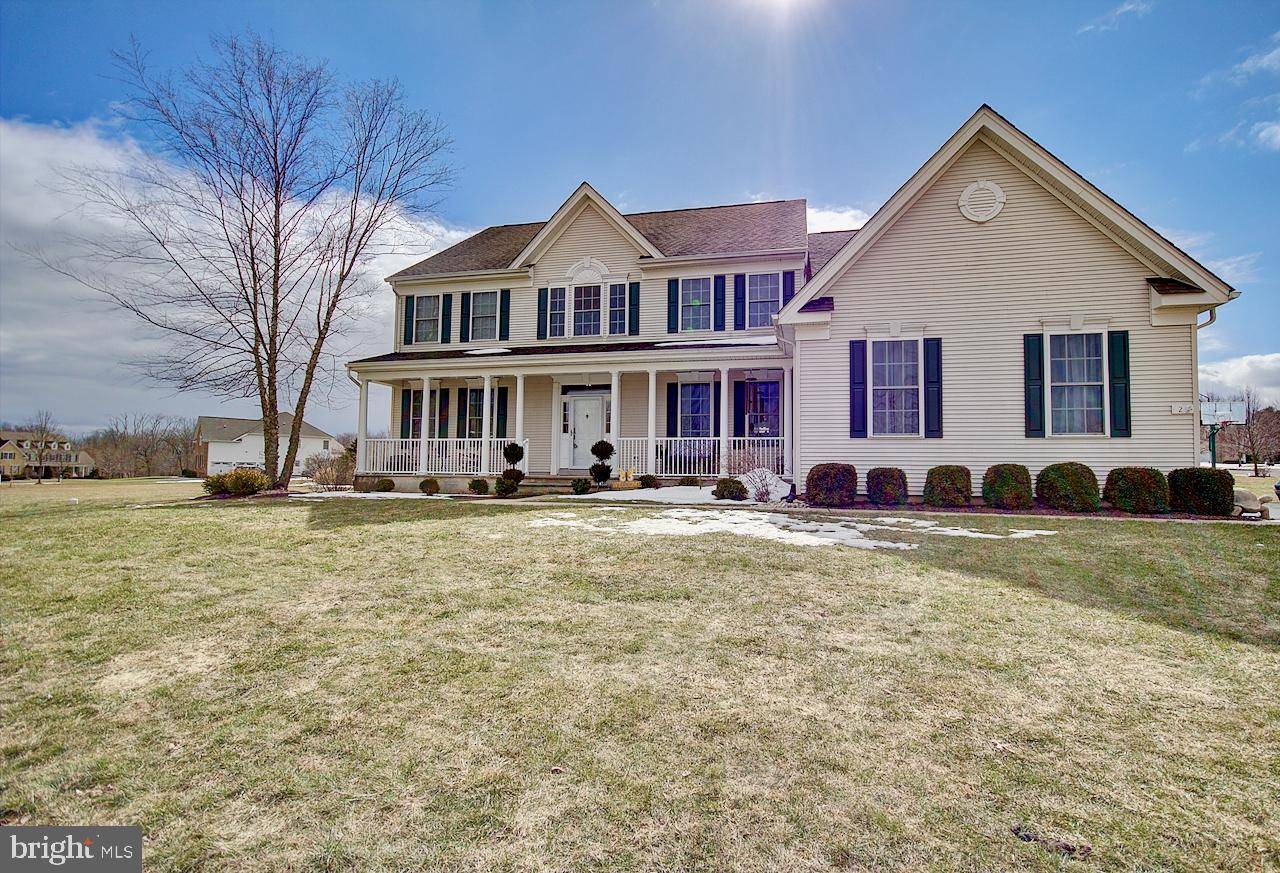 Ivyland, PA 18974,2 COPPERLEAF CT