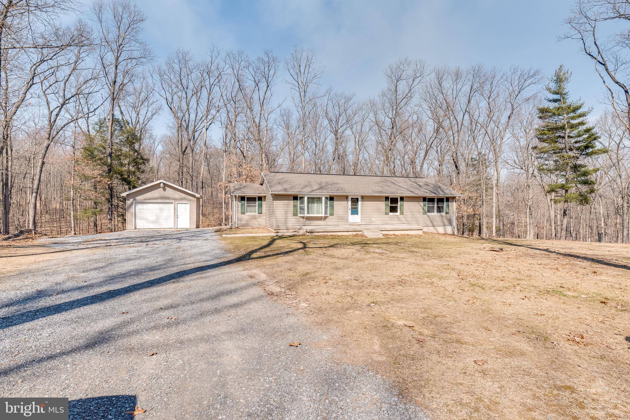 Hedgesville, WV 25427,121 WOODLAND LN