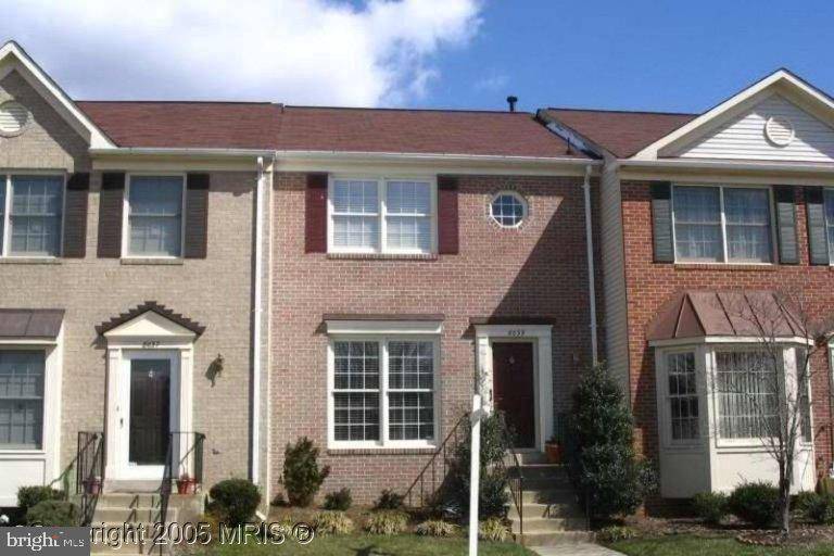 Alexandria, VA 22315,8039 SKY BLUE DR