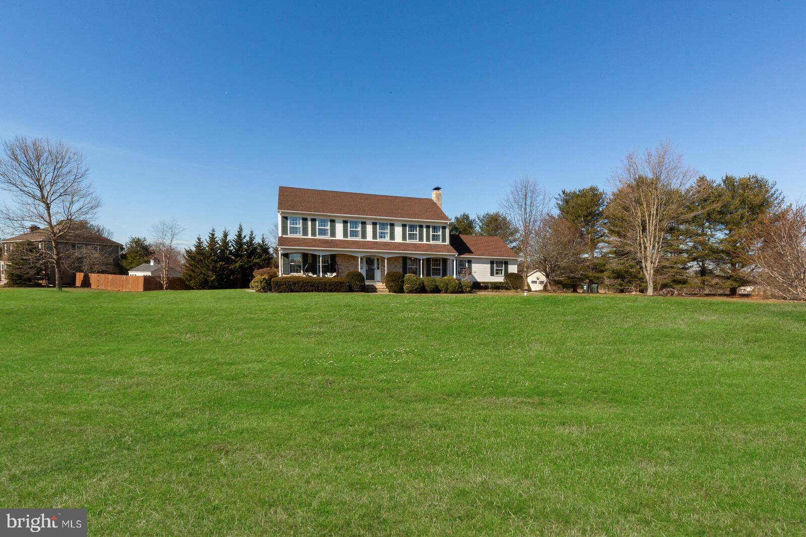 Cream Ridge, NJ 08514,5 MILL POND DR