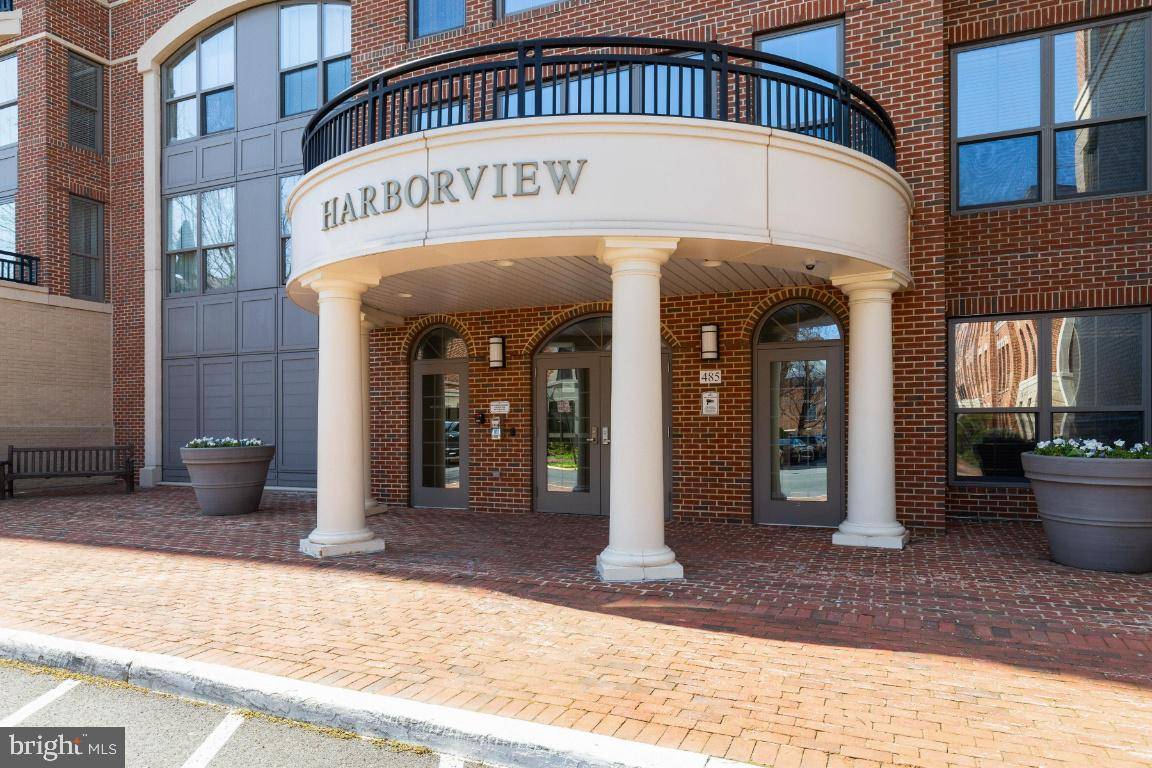 Woodbridge, VA 22191,485 HARBOR SIDE ST #713