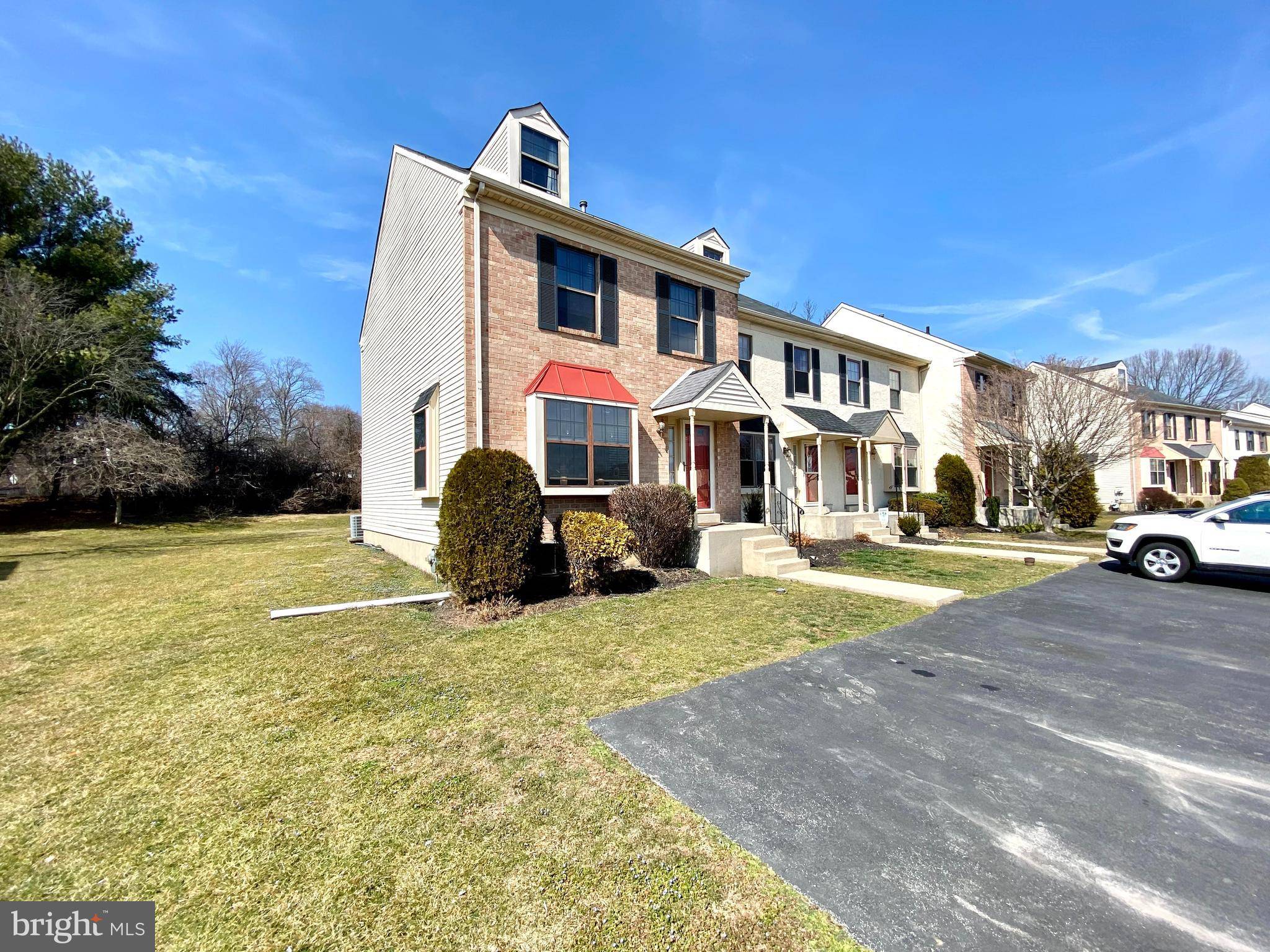 Brookhaven, PA 19015,354 SCOLA RD