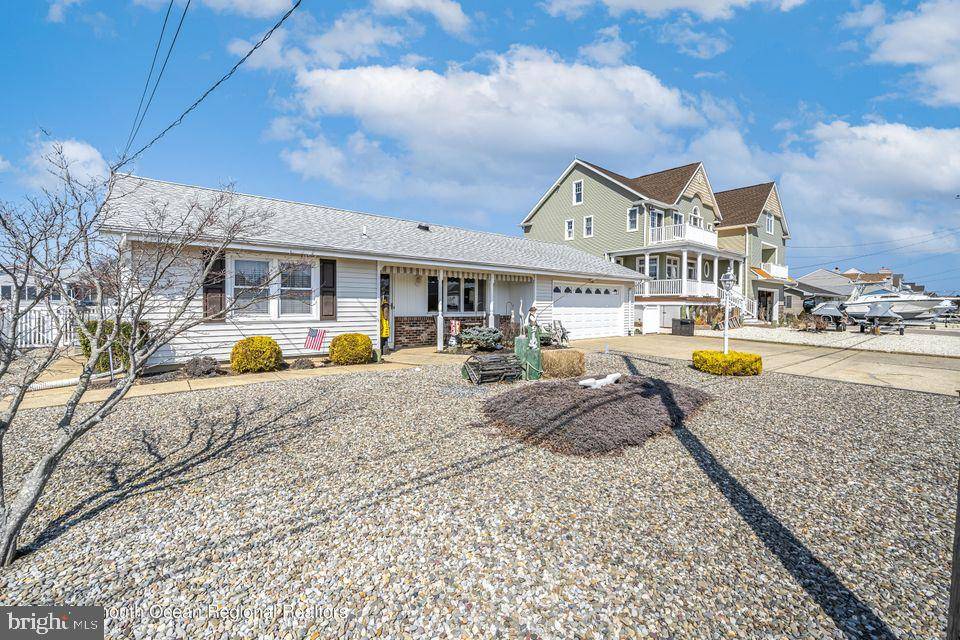 Forked River, NJ 08731,807 BOWLINE DR