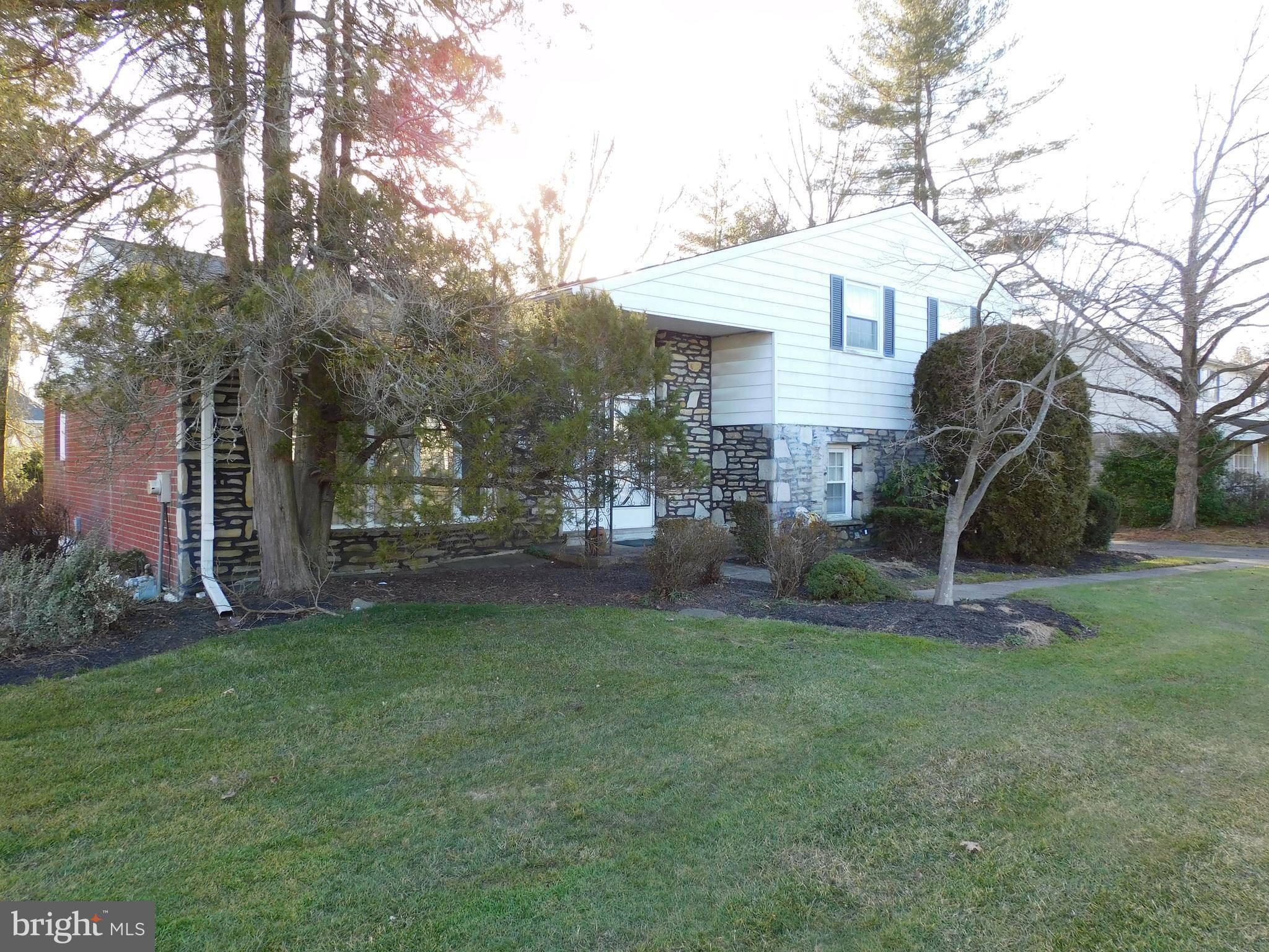 Huntingdon Valley, PA 19006,674 BOBWHITE LN