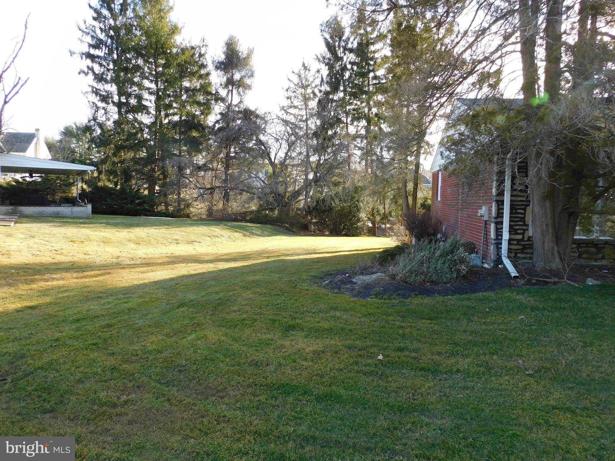 Huntingdon Valley, PA 19006,674 BOBWHITE LN