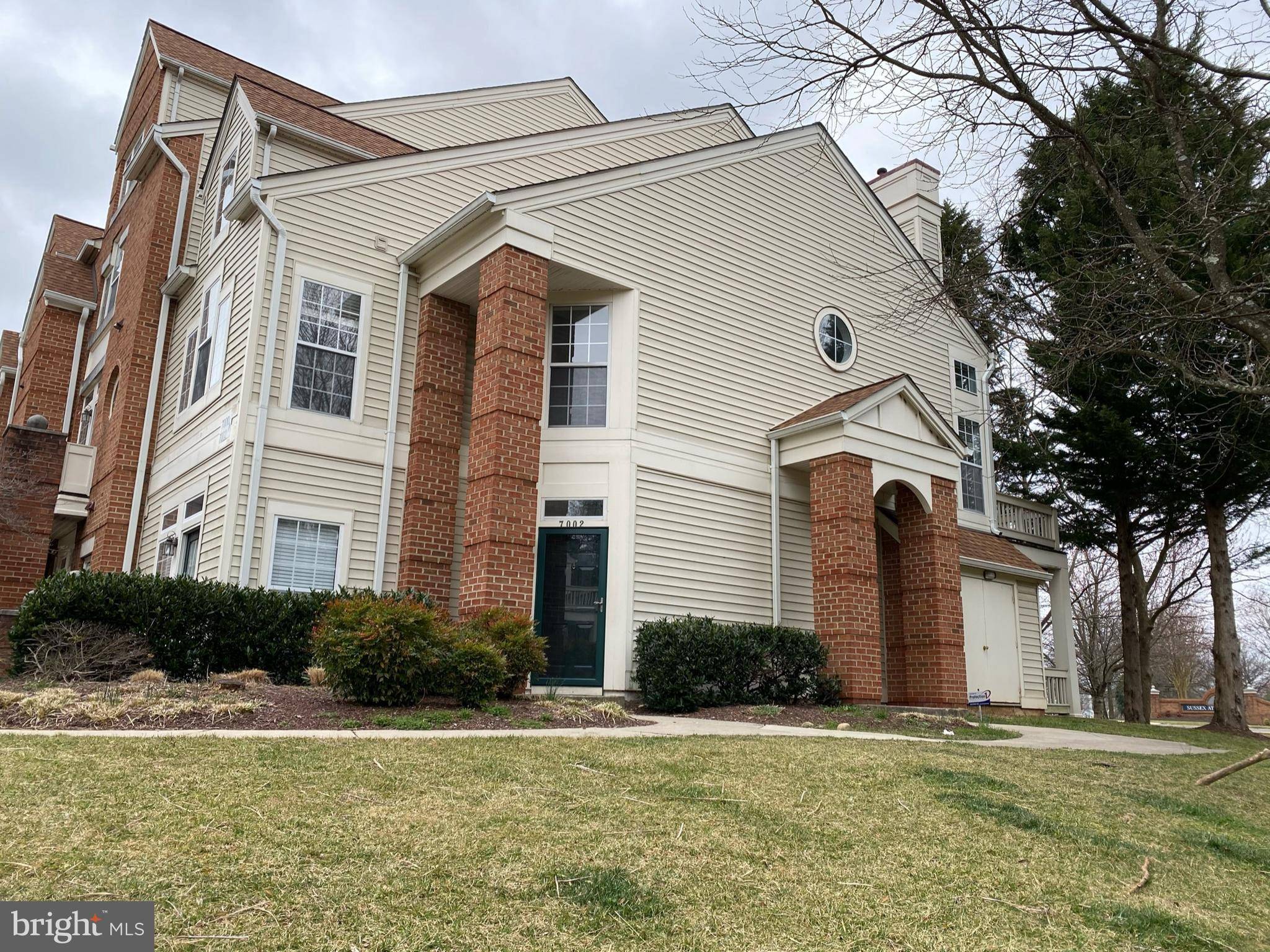 Alexandria, VA 22315,7002 ELLINGHAM CIR #42