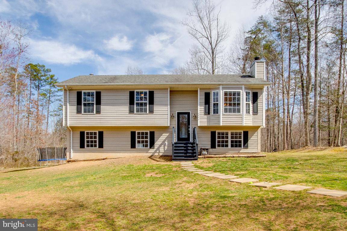 Reva, VA 22735,5488 RIVERBEND LN