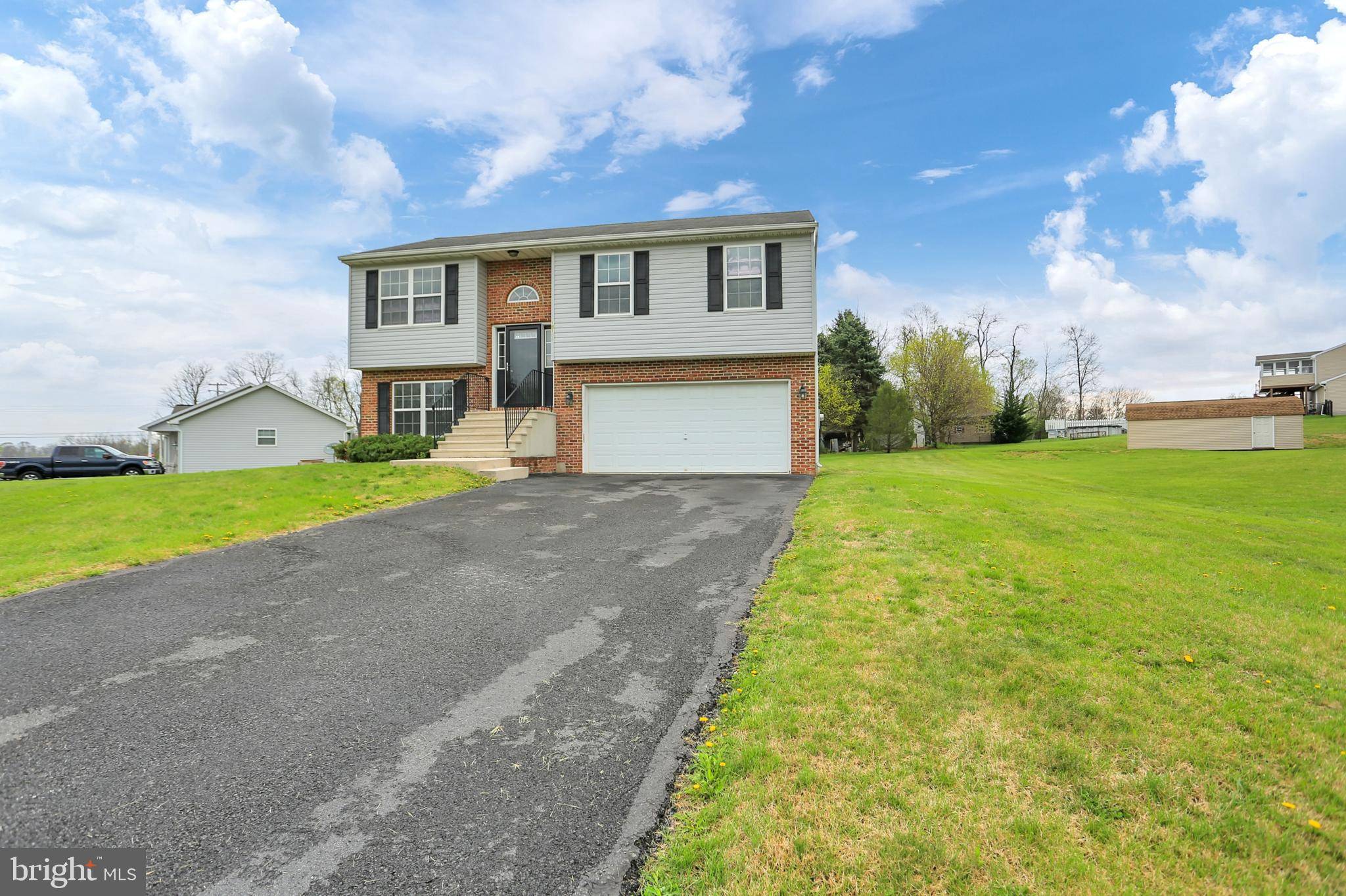 Greencastle, PA 17225,15188 CAMDEN DR