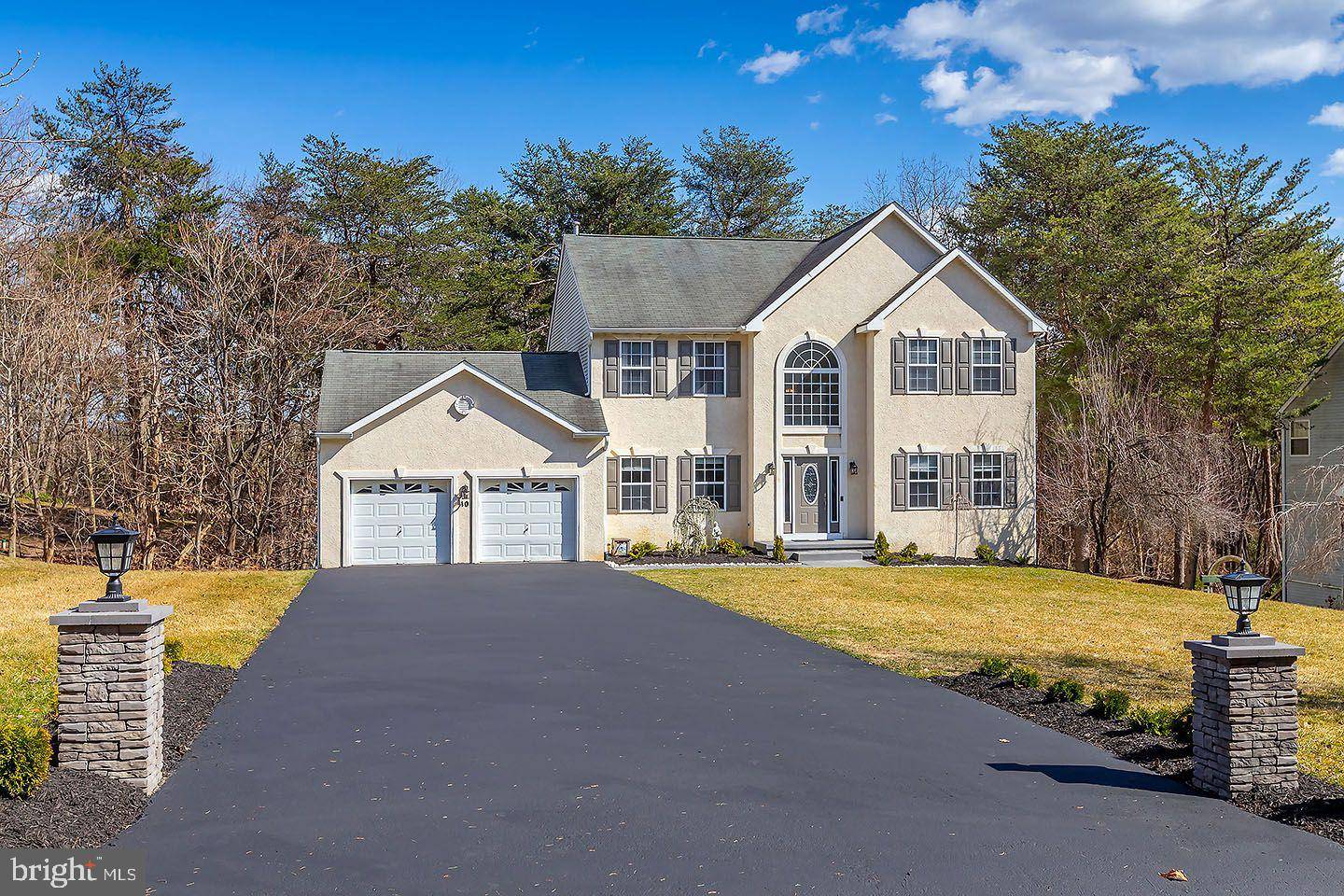 Voorhees, NJ 08043,10 WHISPERING PINE LN