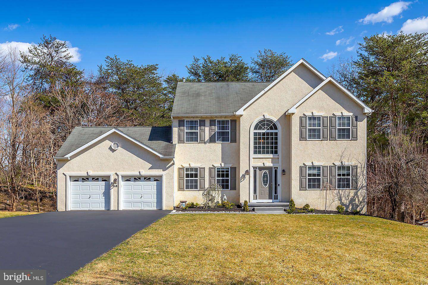 Voorhees, NJ 08043,10 WHISPERING PINE LN