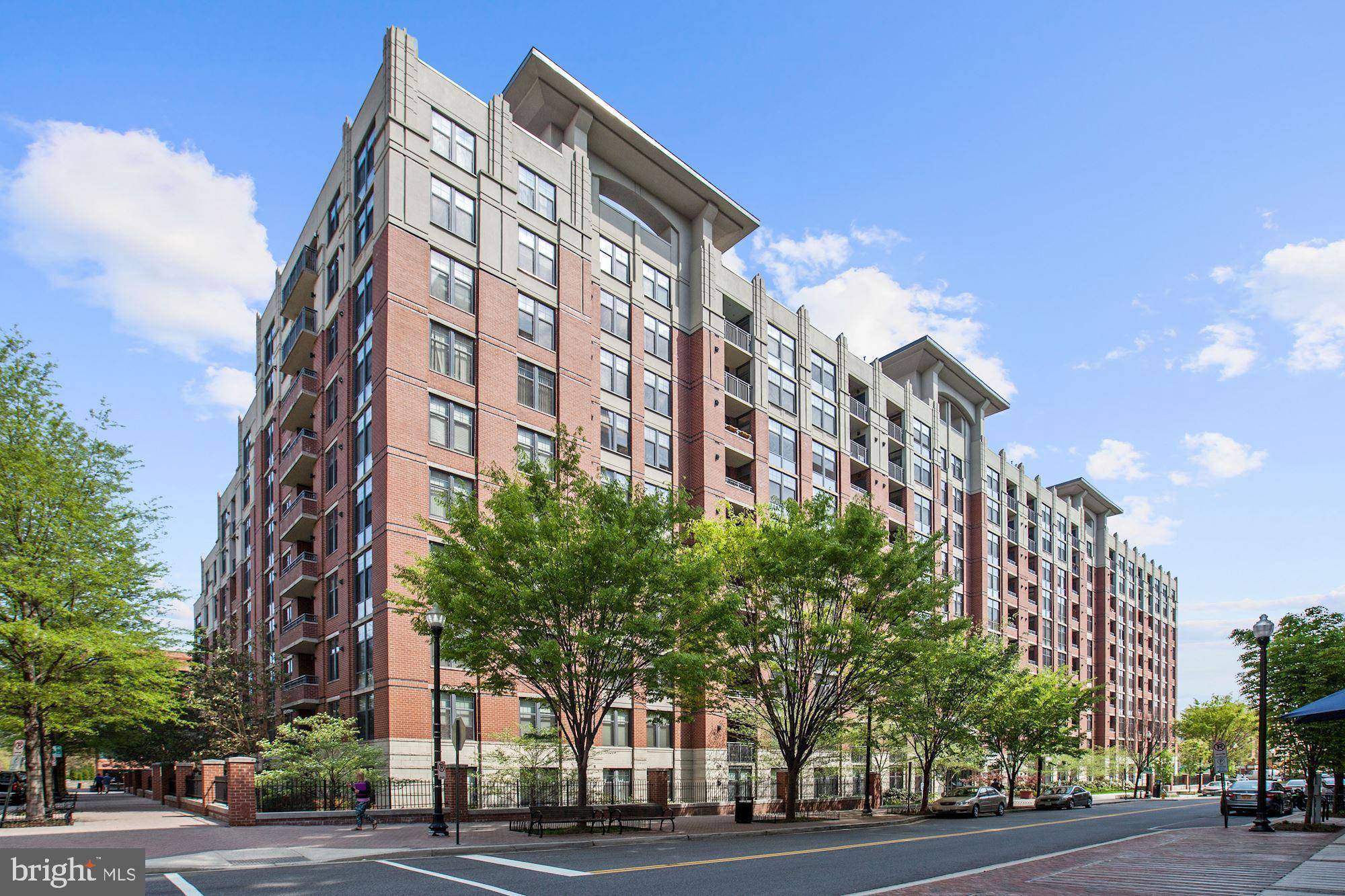 Arlington, VA 22201,1021 N GARFIELD ST #321