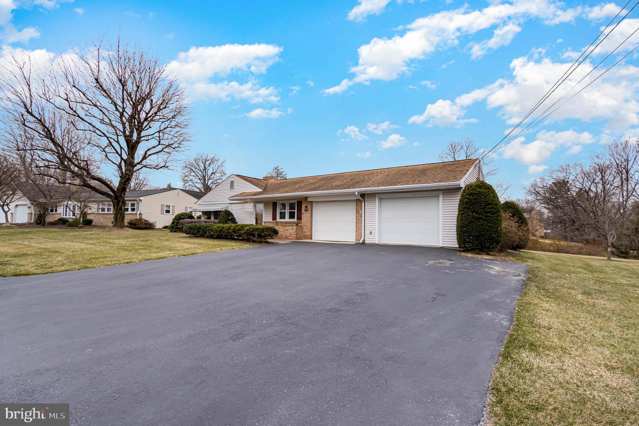 Mechanicsburg, PA 17055,17 WINDING HILL DR