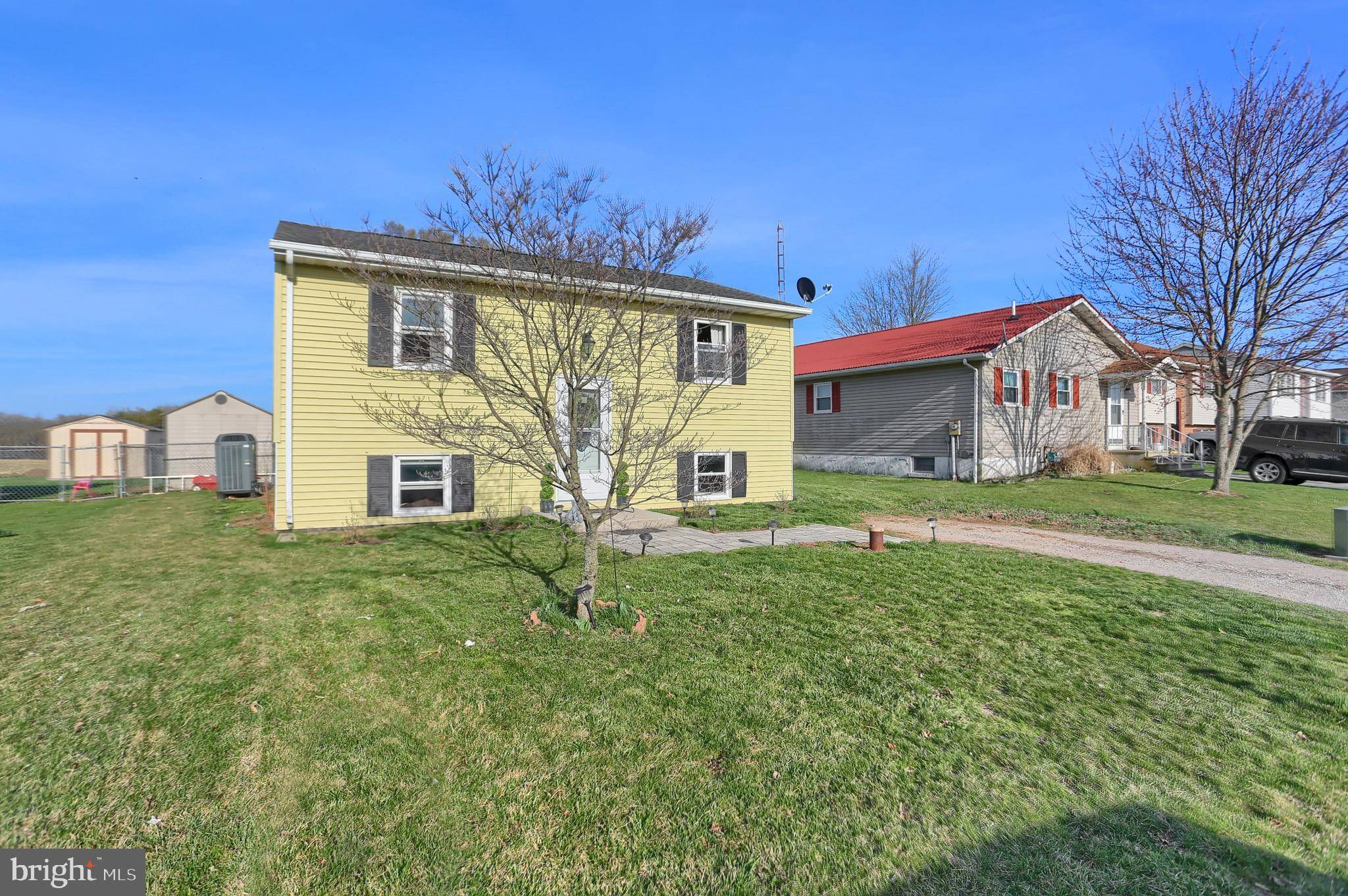 New Oxford, PA 17350,30 FAWN AVE