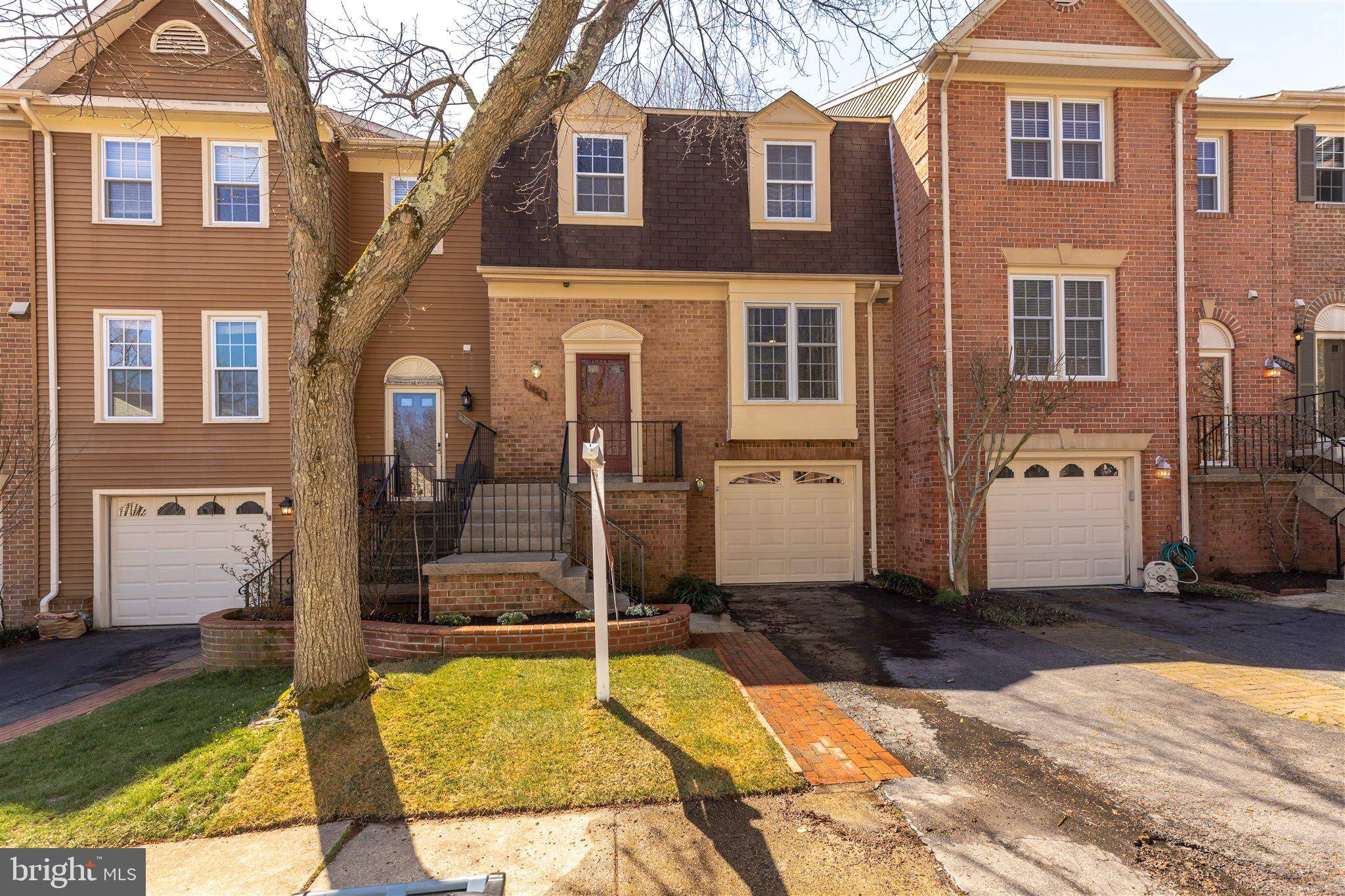 Springfield, VA 22152,6824 WILD ROSE CT