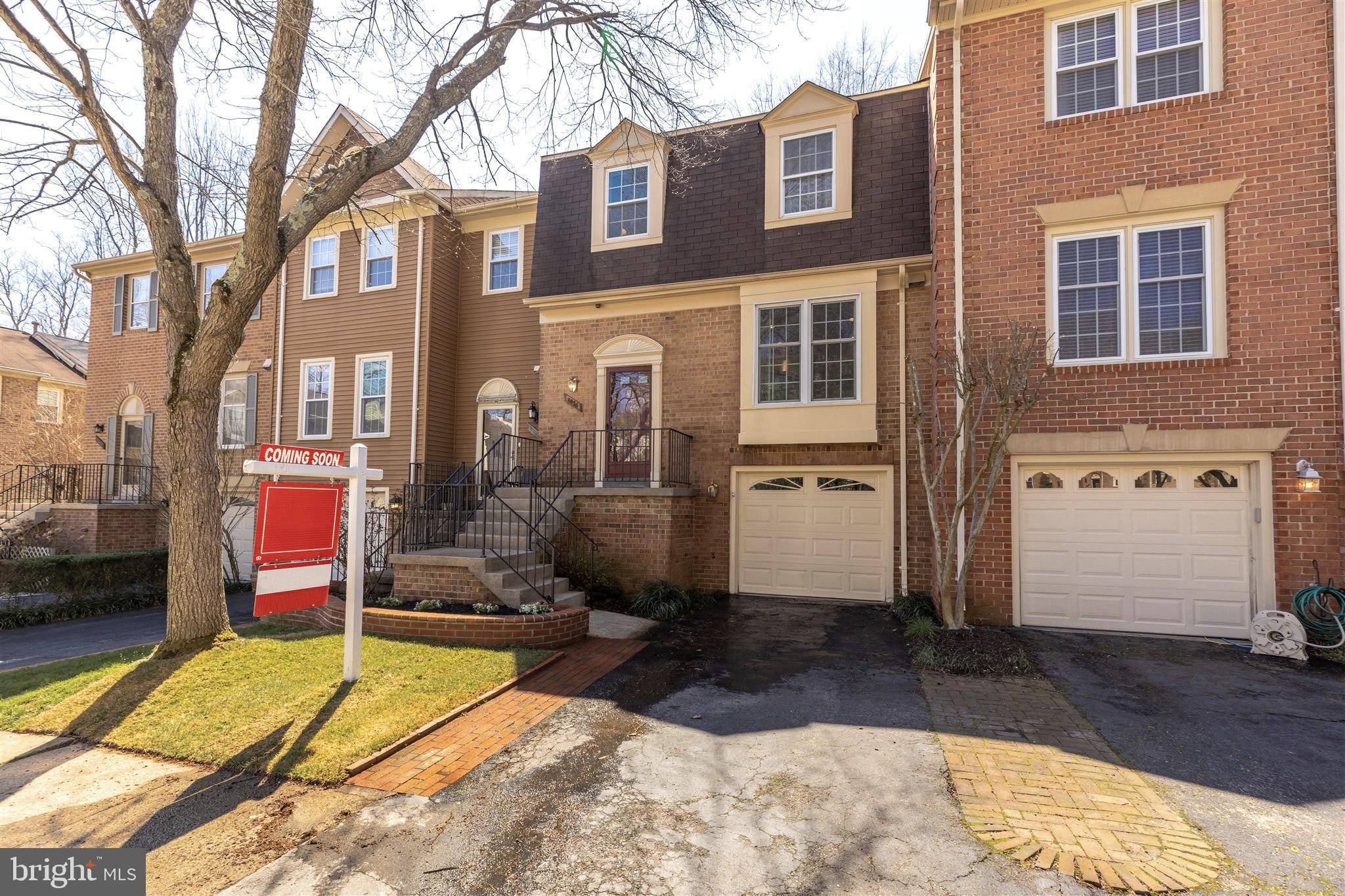 Springfield, VA 22152,6824 WILD ROSE CT