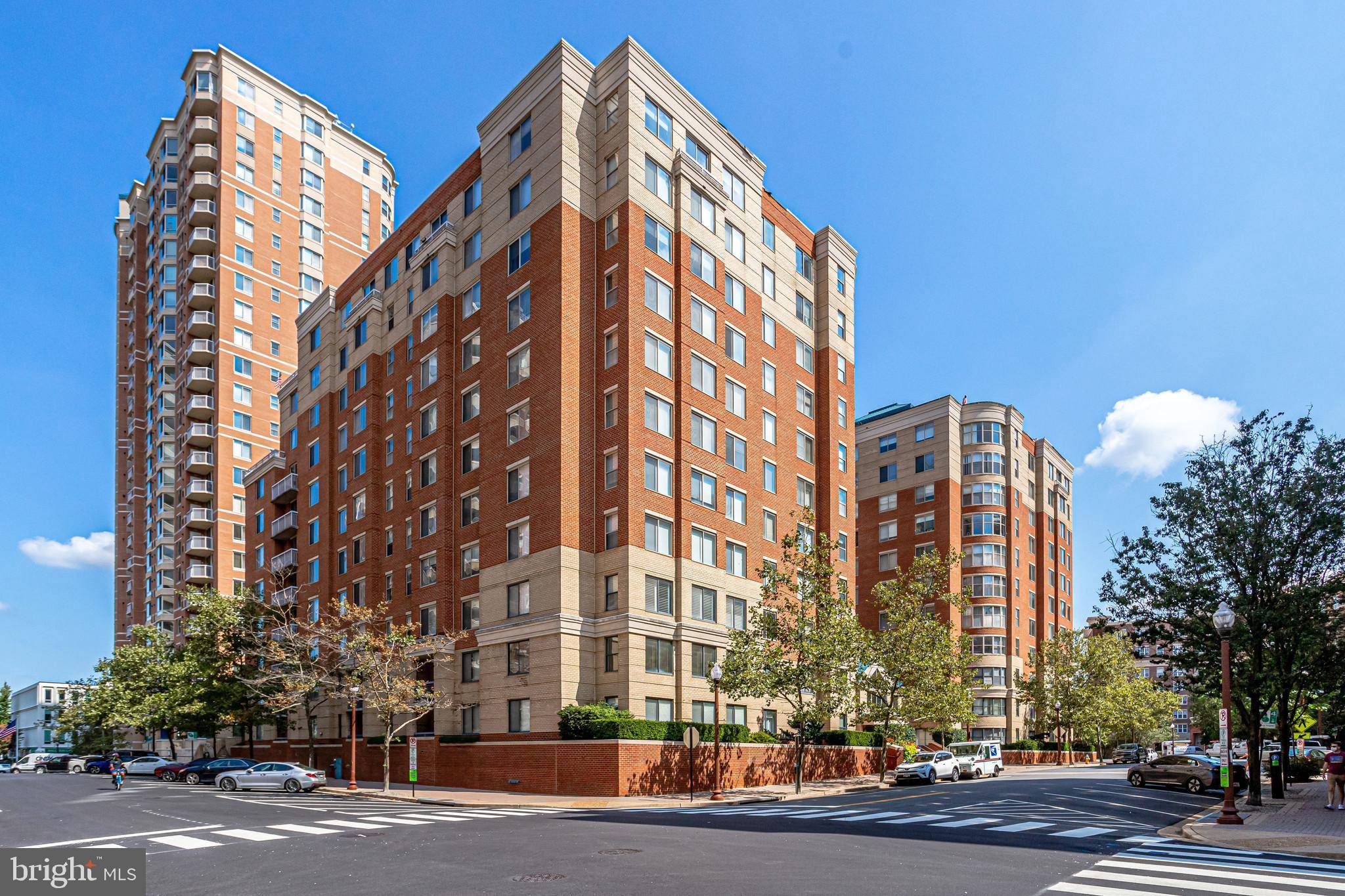 Arlington, VA 22203,3835 9TH ST N #606E