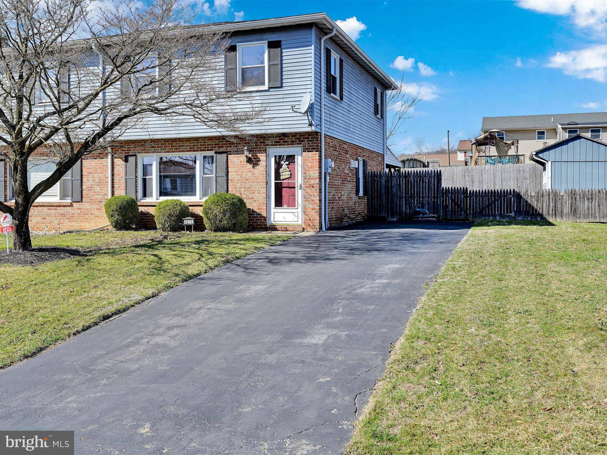 Columbia, PA 17512,1273 STAMAN LN