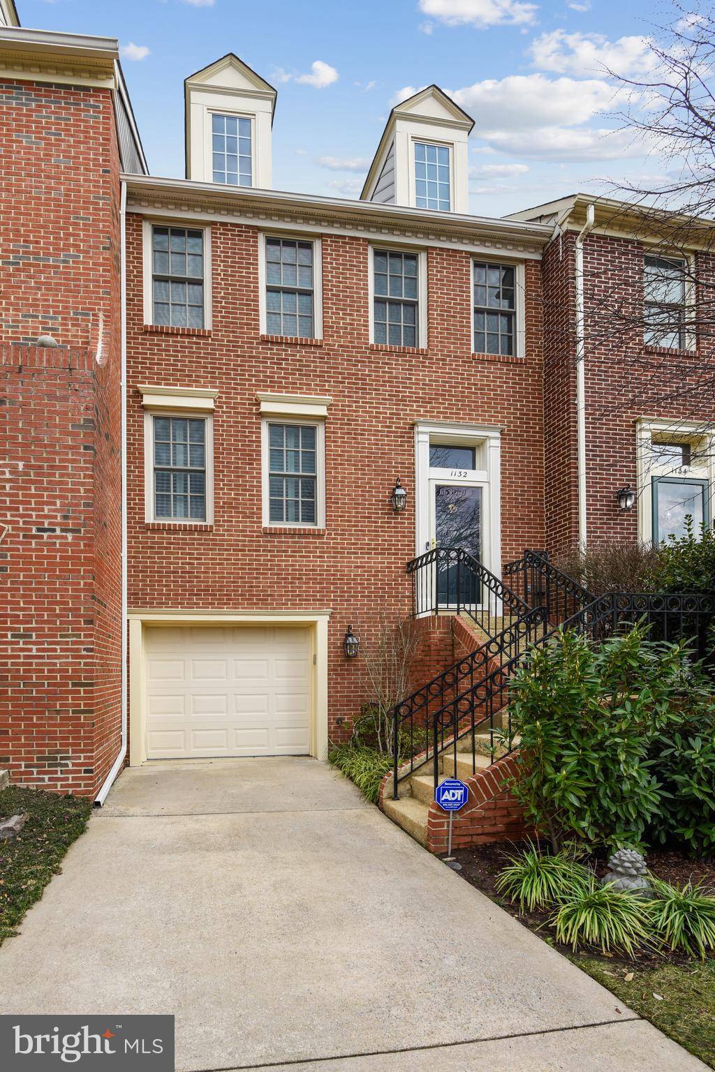 Alexandria, VA 22314,1132 QUAKER HILL CT