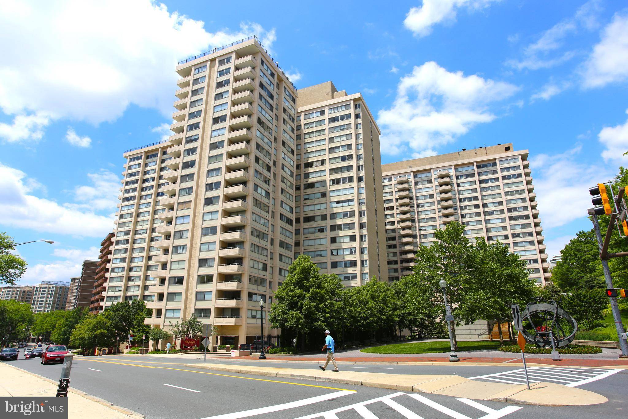 Chevy Chase, MD 20815,5500 FRIENDSHIP BLVD #1720N