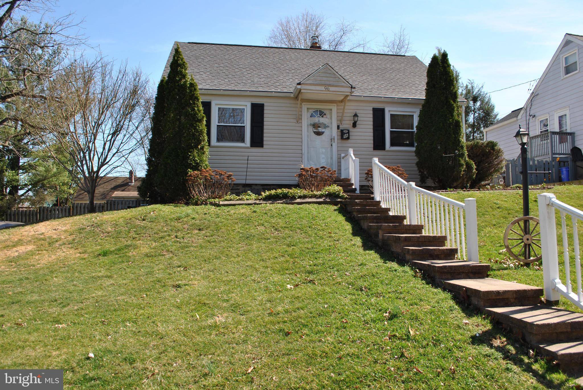 Aston, PA 19014,96 SEWARD LN